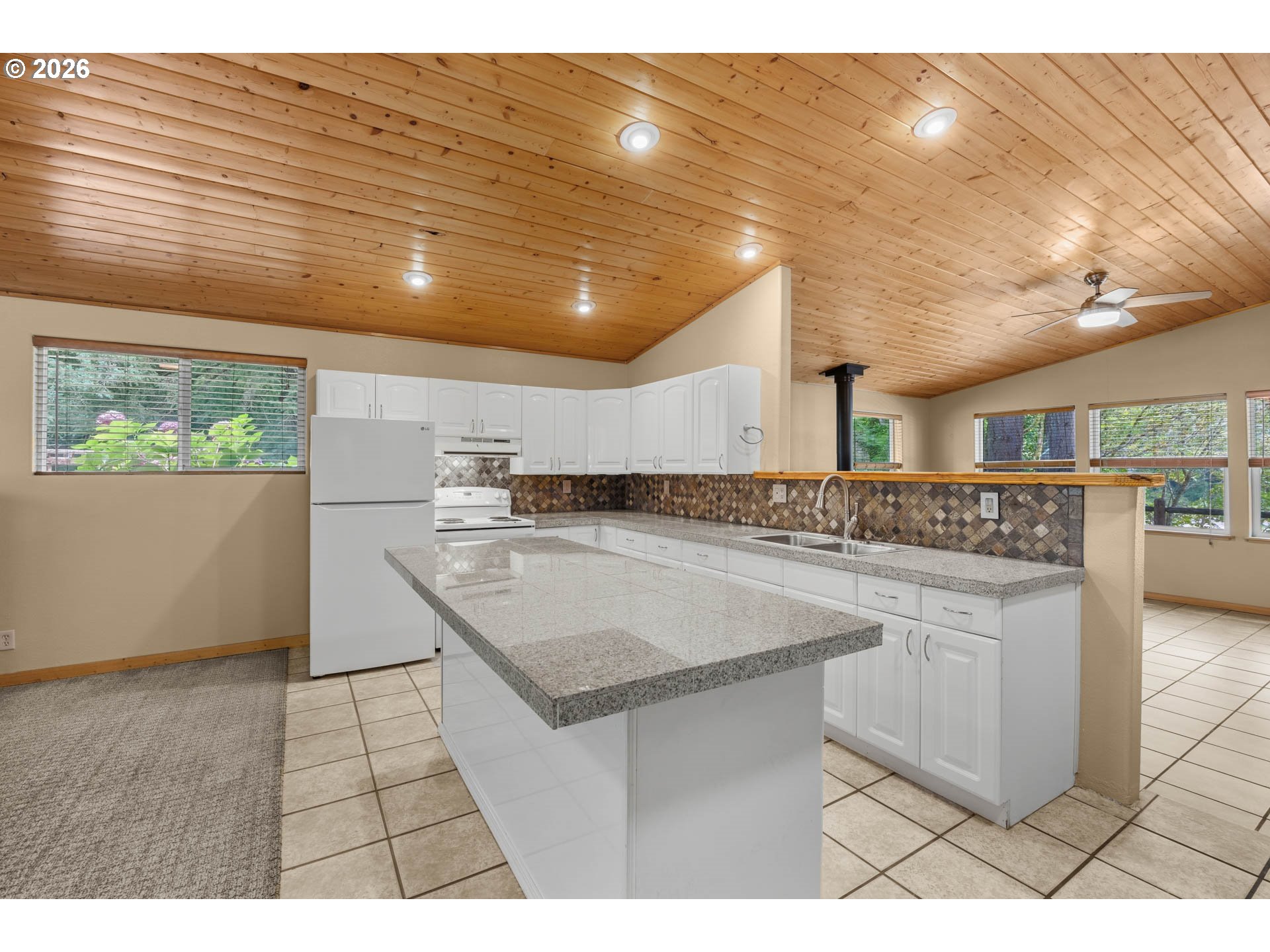 132 COUGAR CREEK RD