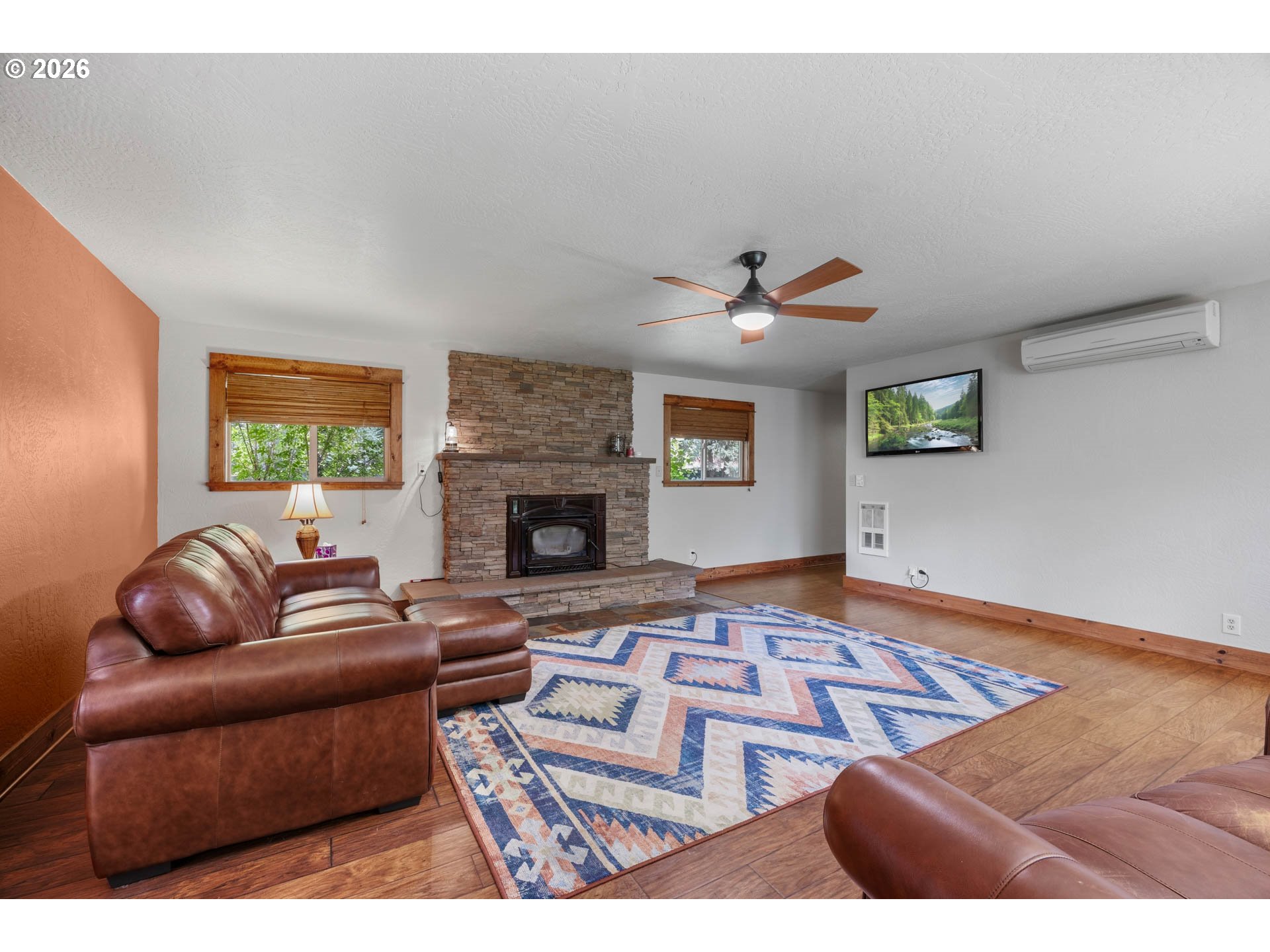 132 COUGAR CREEK RD