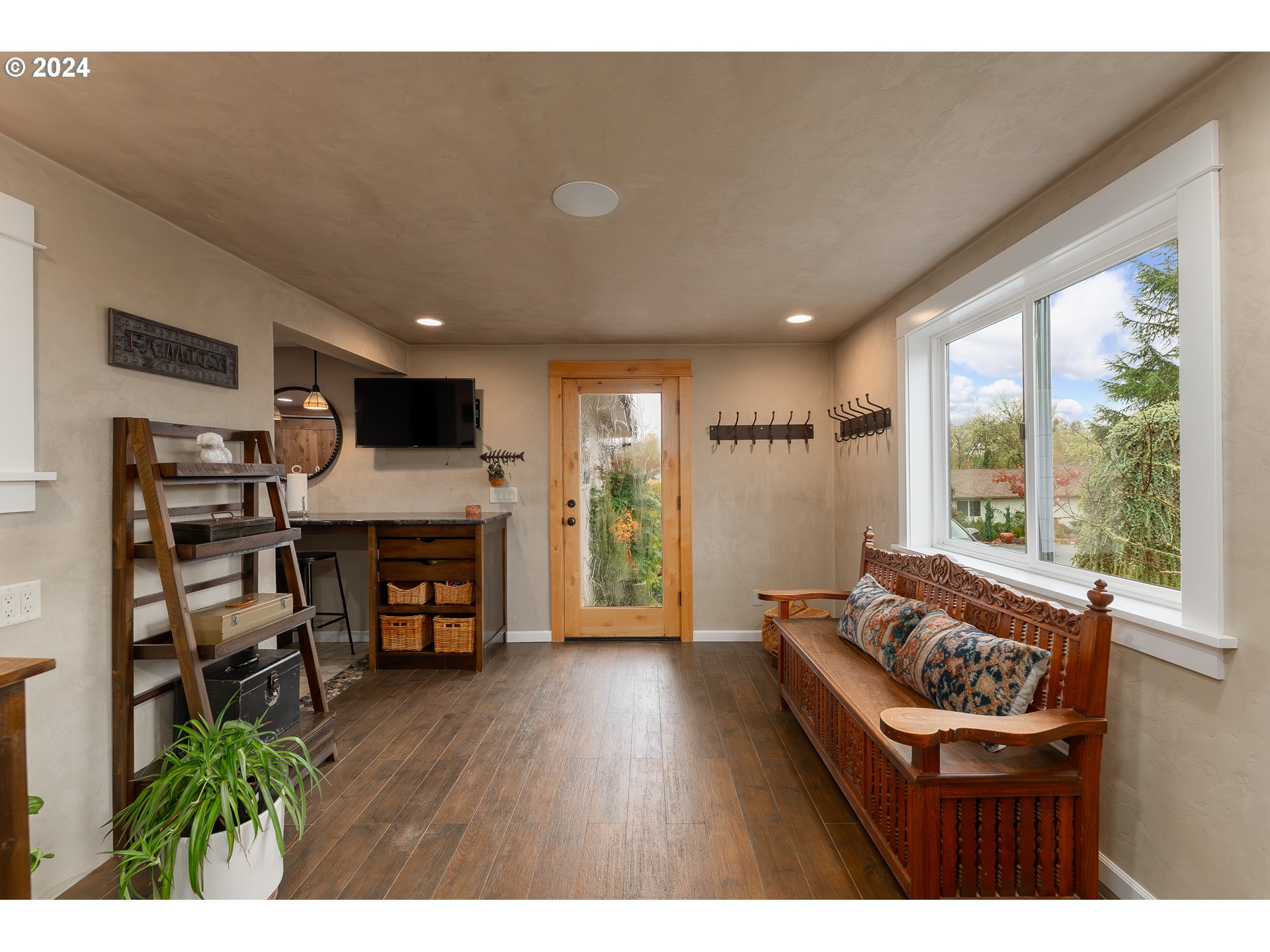 379 OSAGE DR