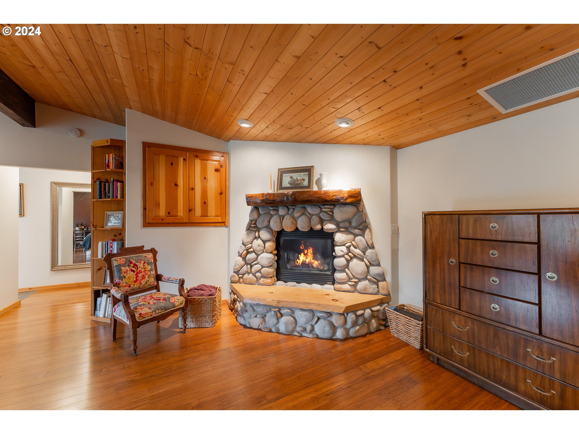 379 OSAGE DR