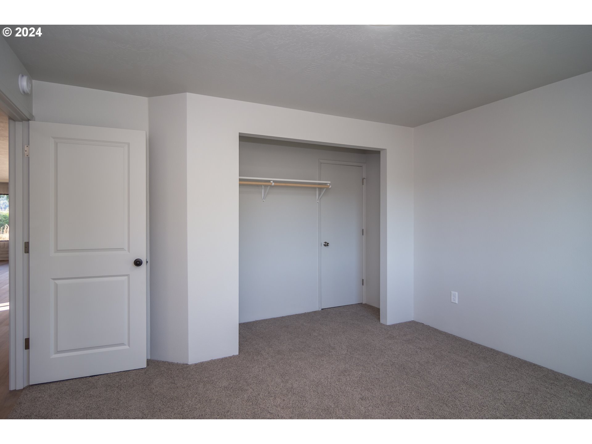 152 CHADWICK LN