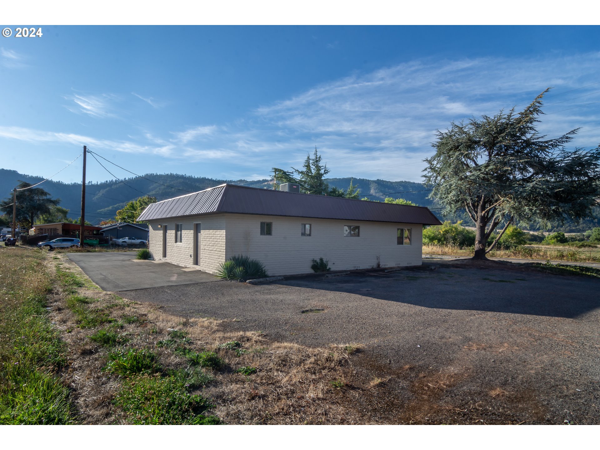152 CHADWICK LN