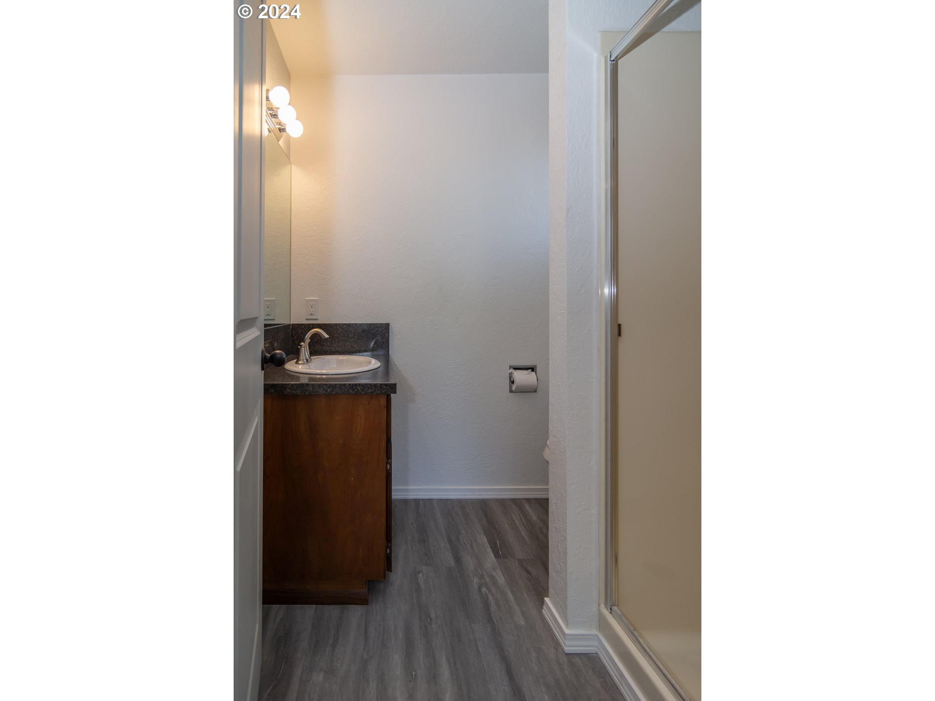 152 CHADWICK LN