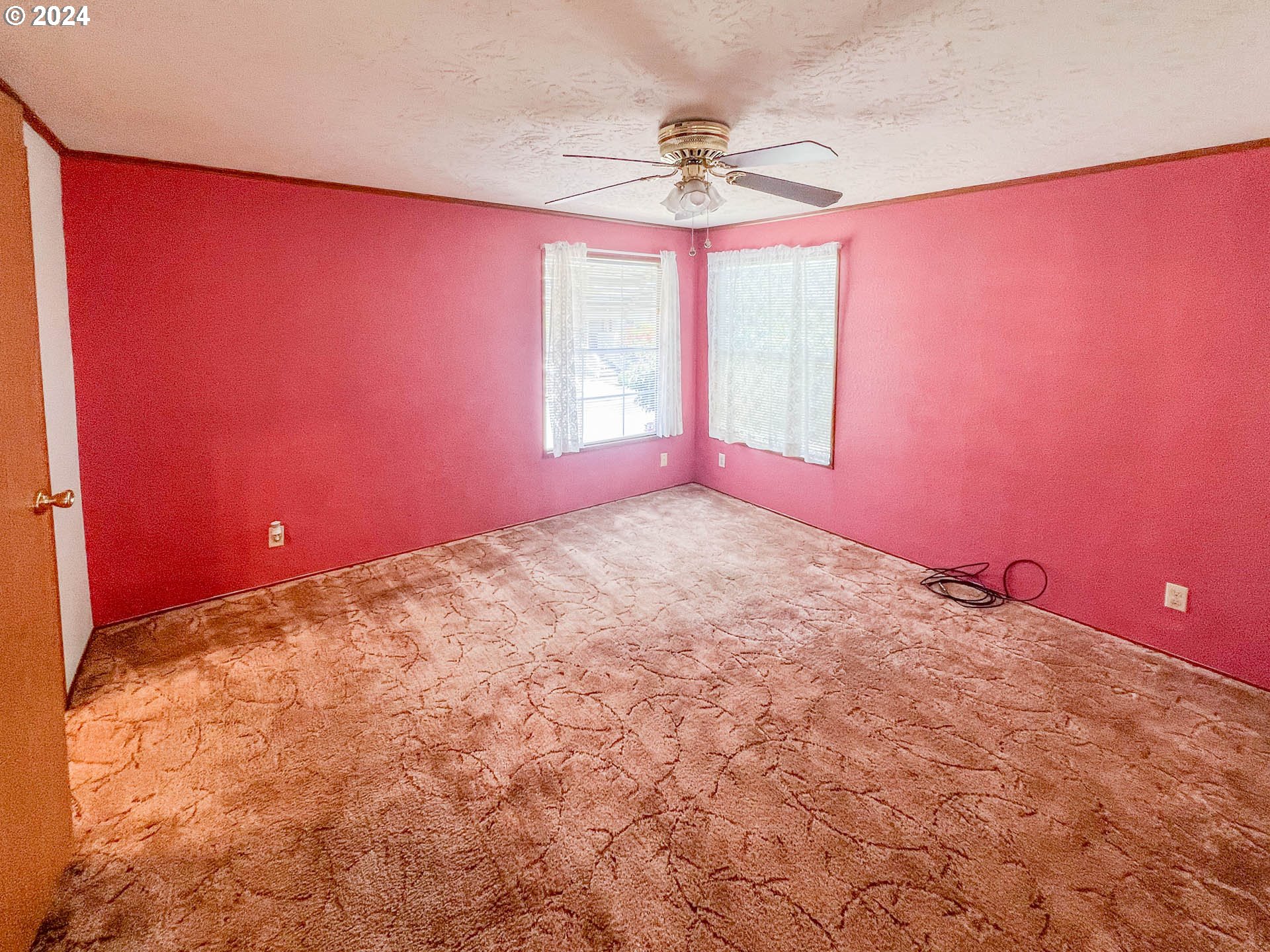 504 SHADOW RANCH LN