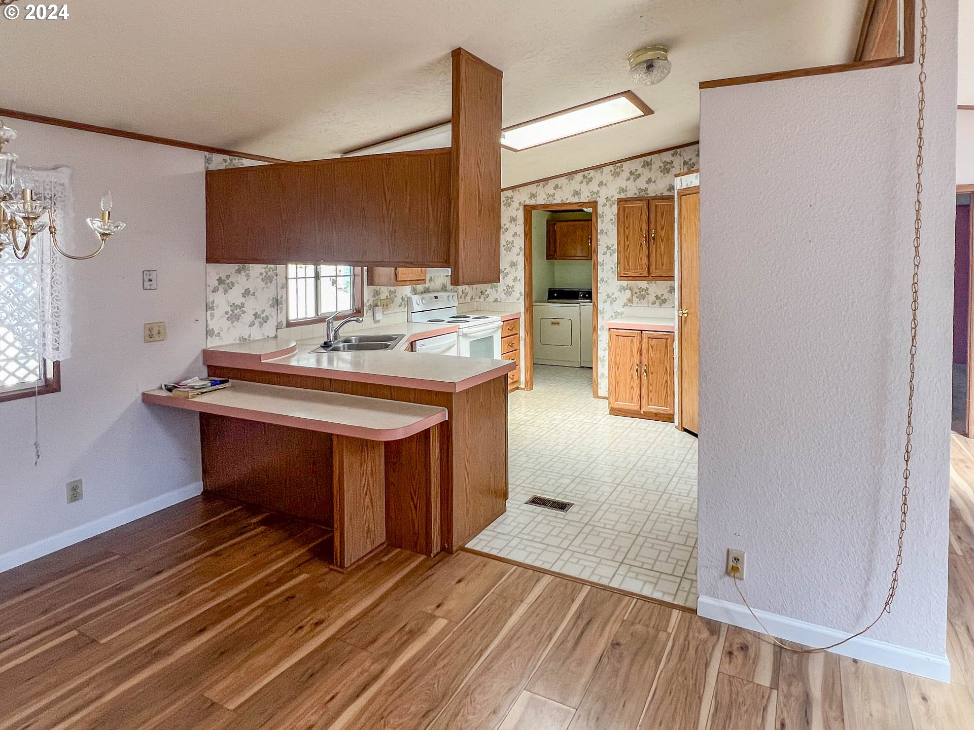 504 SHADOW RANCH LN