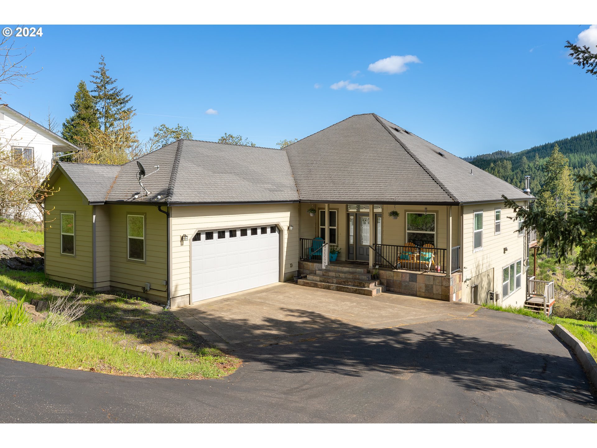 1836 LAKE VIEW DR