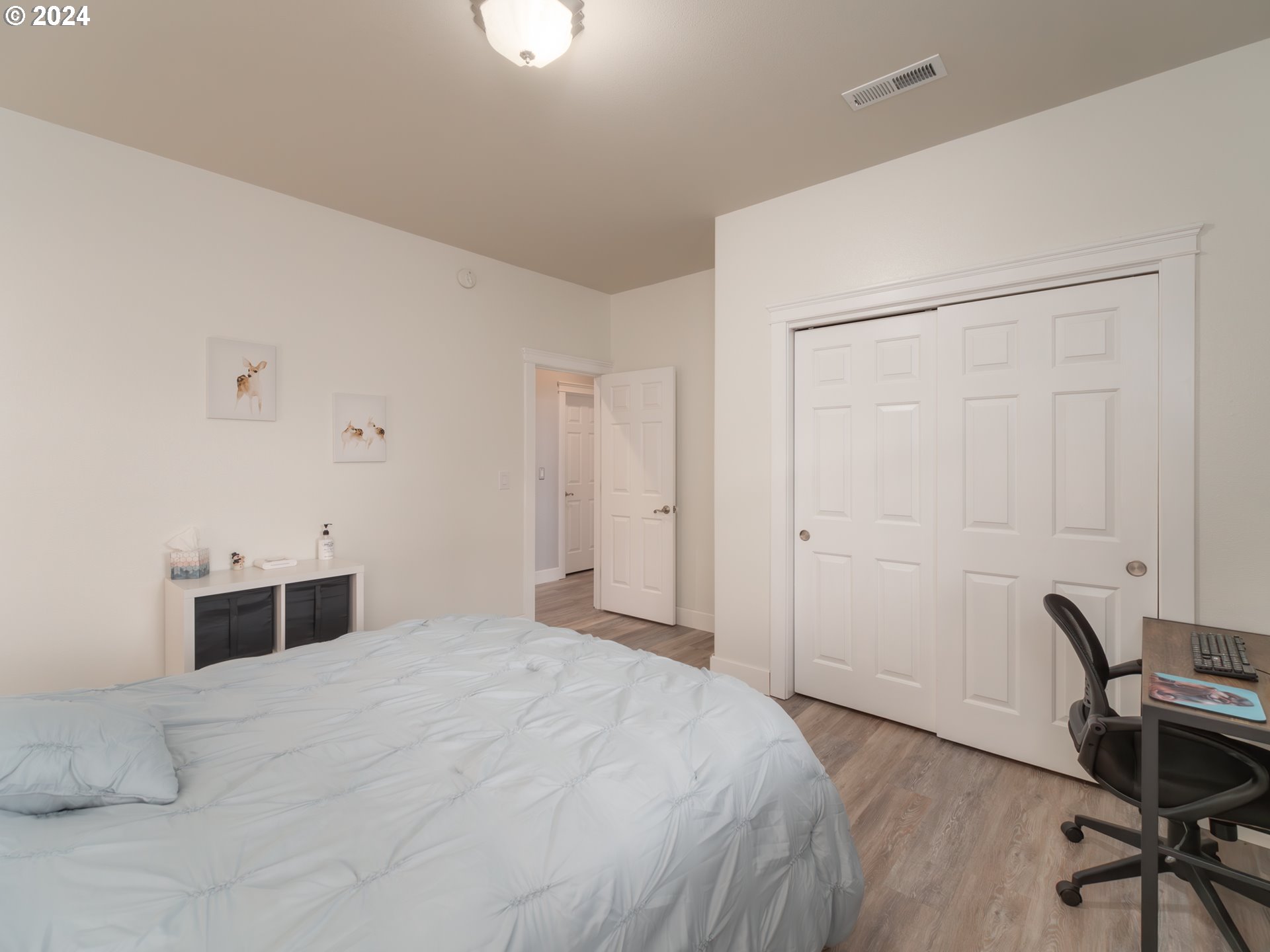 1836 LAKE VIEW DR
