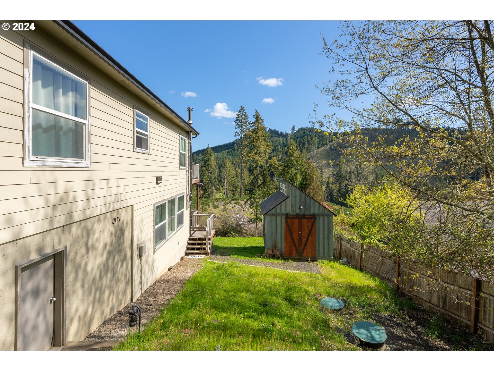 1836 LAKE VIEW DR