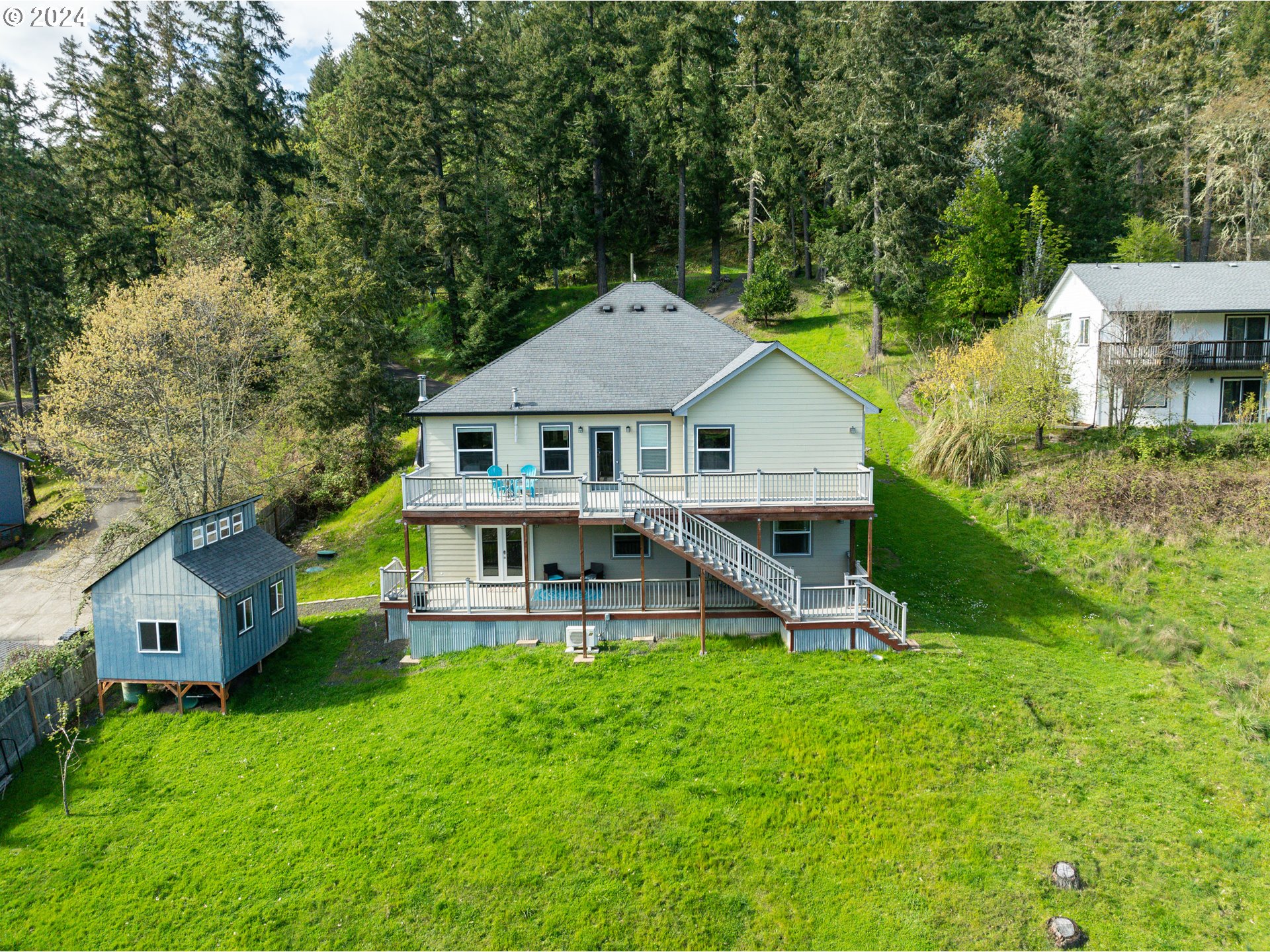 1836 LAKE VIEW DR
