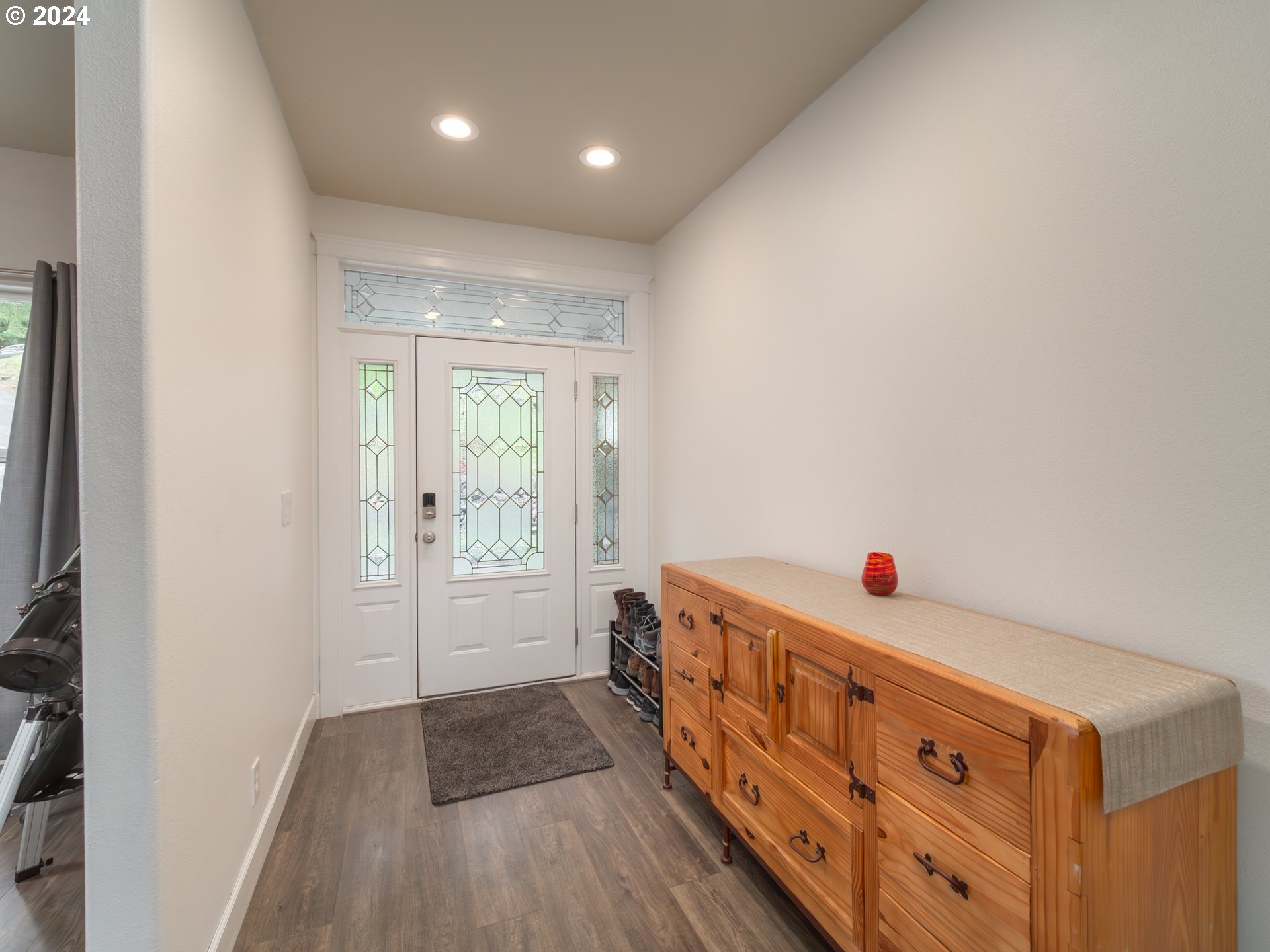 1836 LAKE VIEW DR