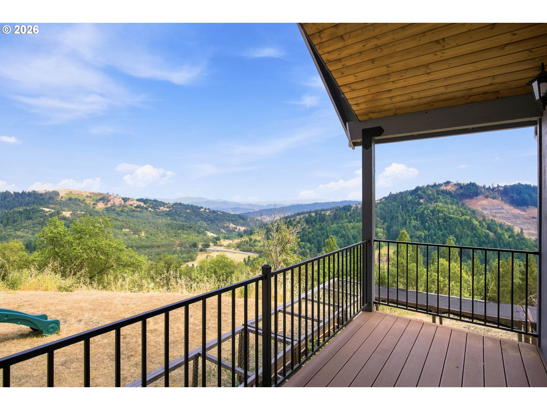 125 EAGLE DR