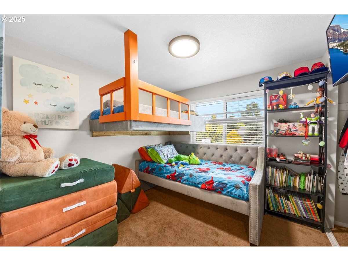 245 GEORGINNA DR