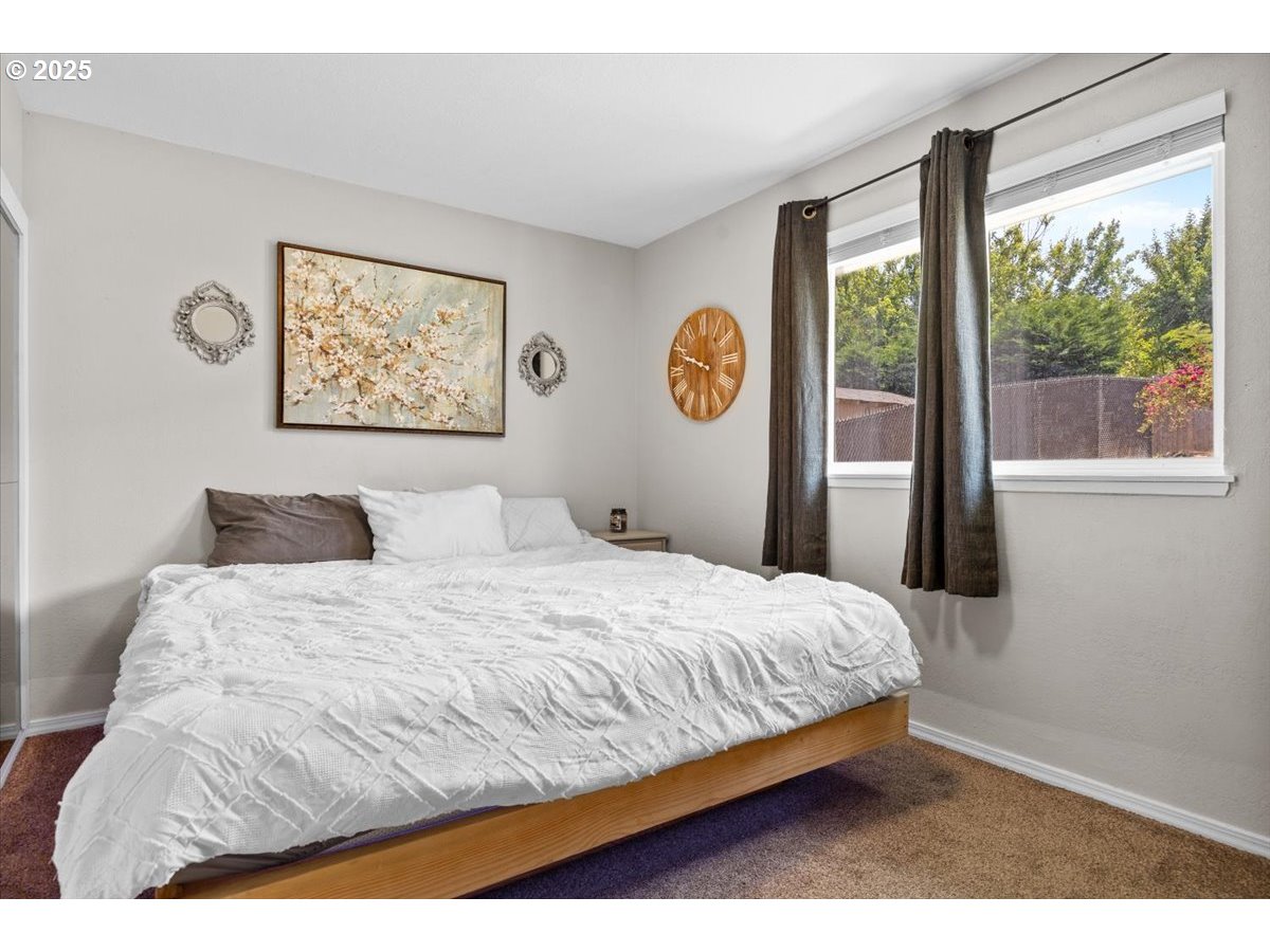 245 GEORGINNA DR