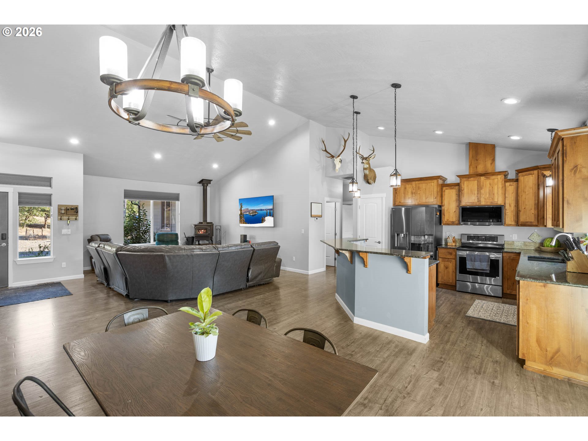 491 OAKWOOD DR