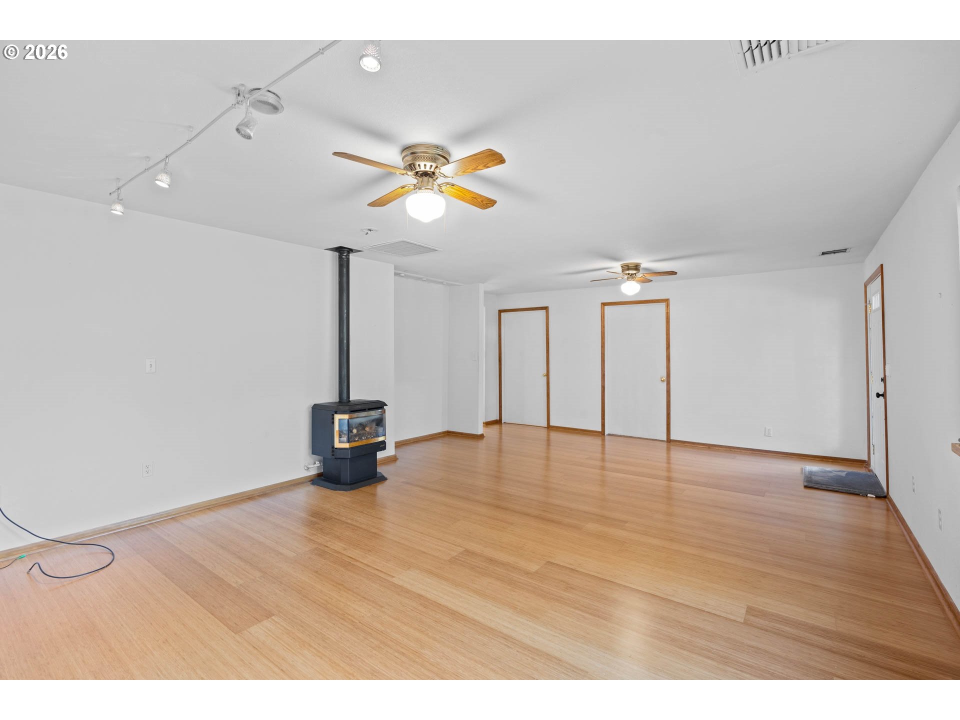 240 E FOURTH AVE
