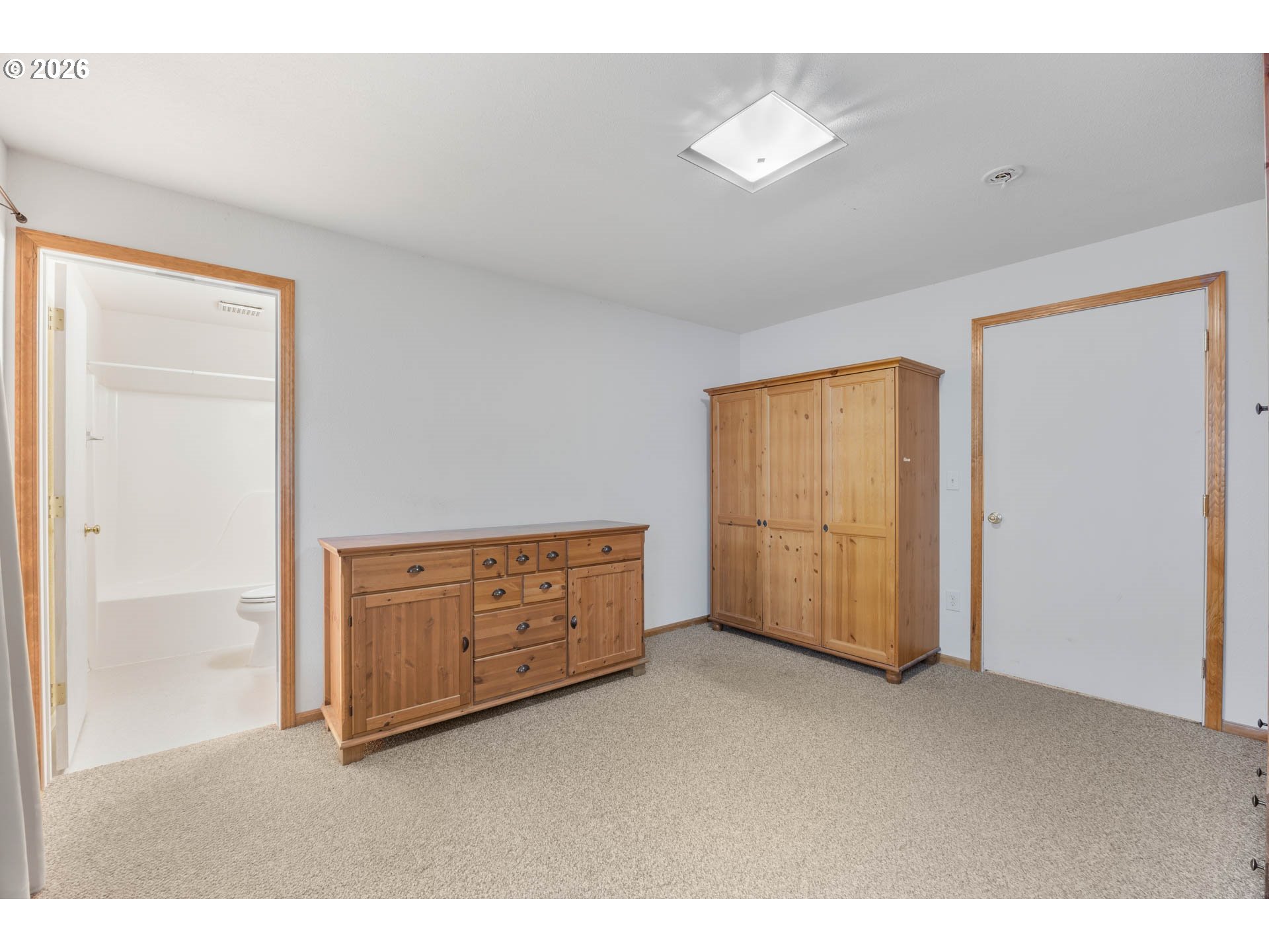 240 E FOURTH AVE