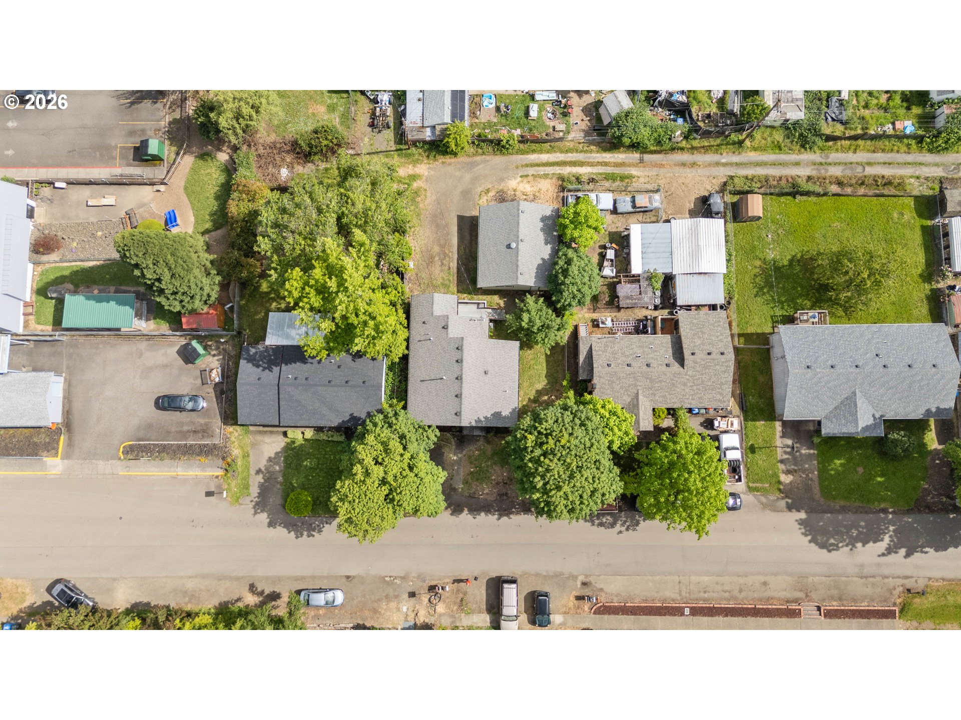 240 E FOURTH AVE