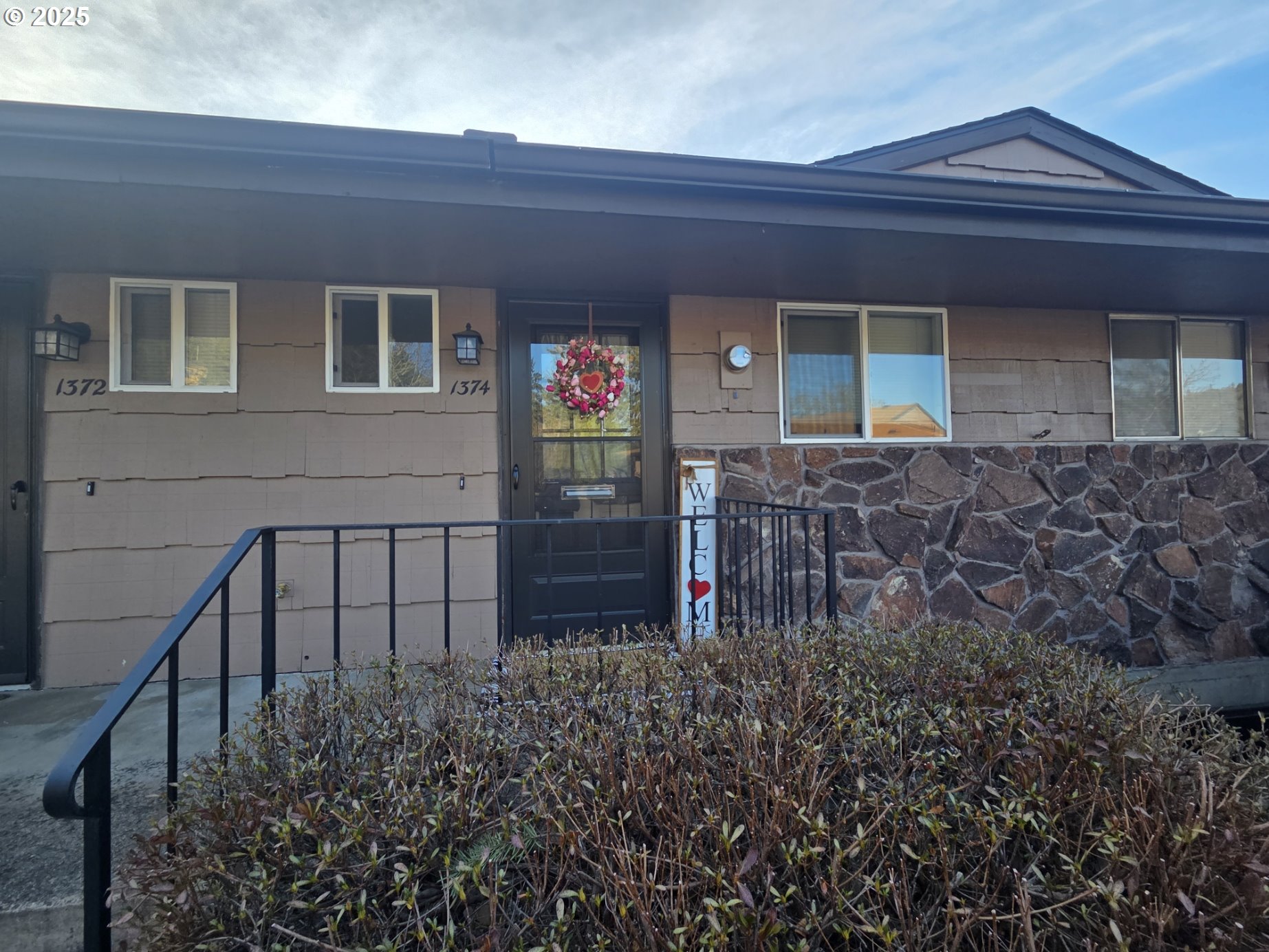 1374 SE COURT AVE 10