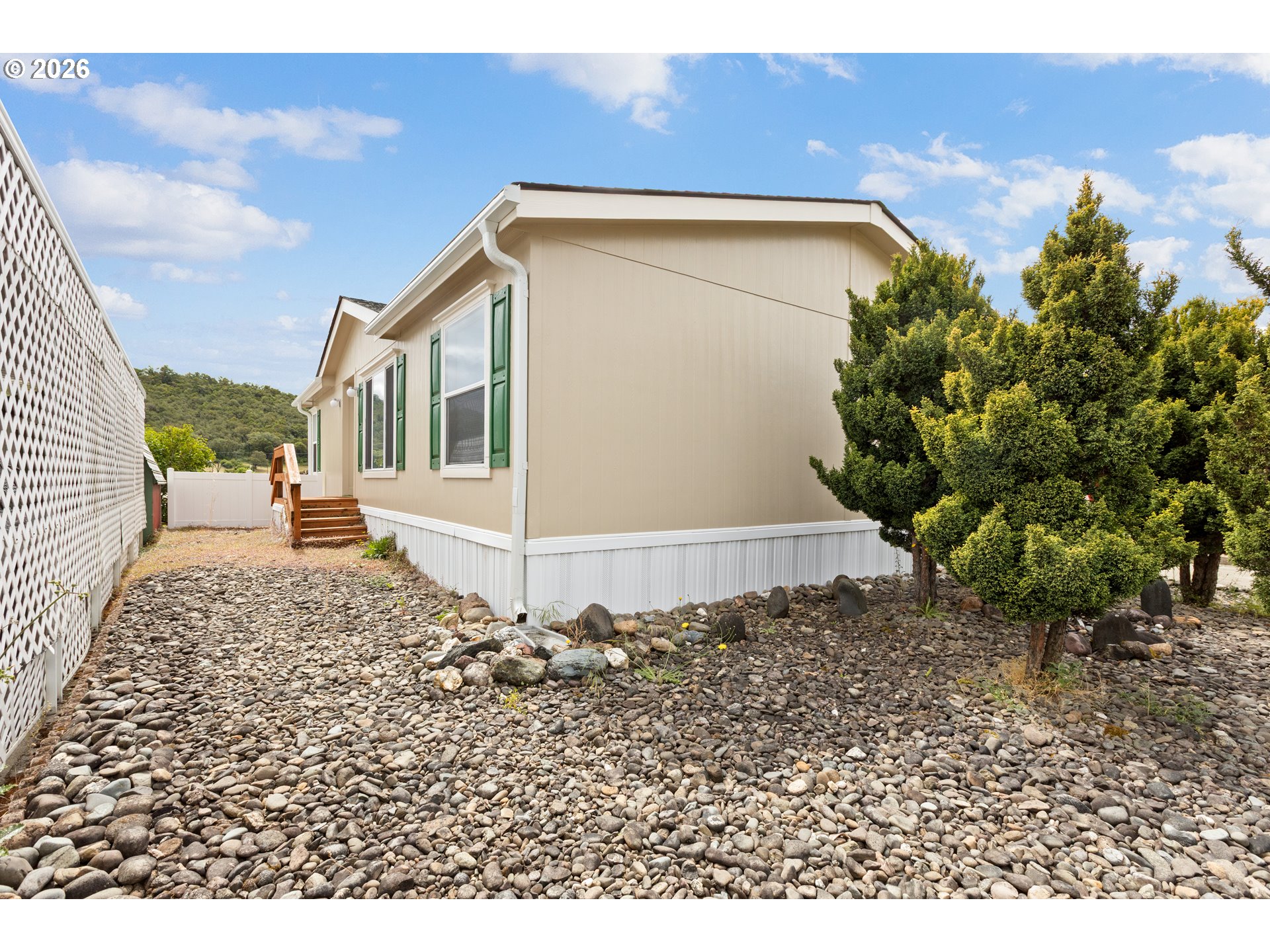 1003 SHADOW RANCH LN