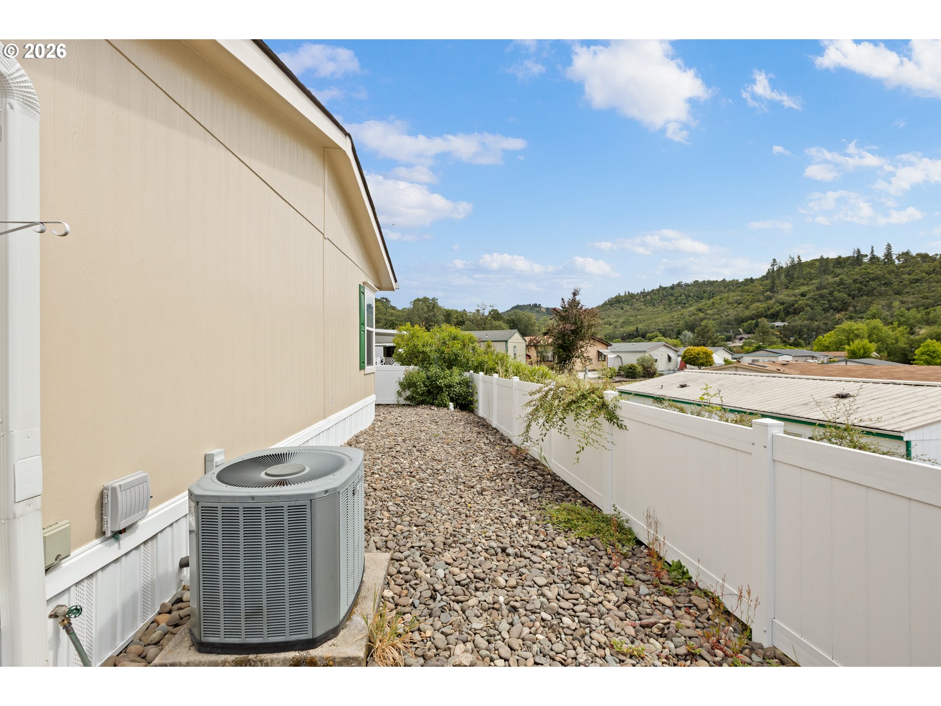 1003 SHADOW RANCH LN