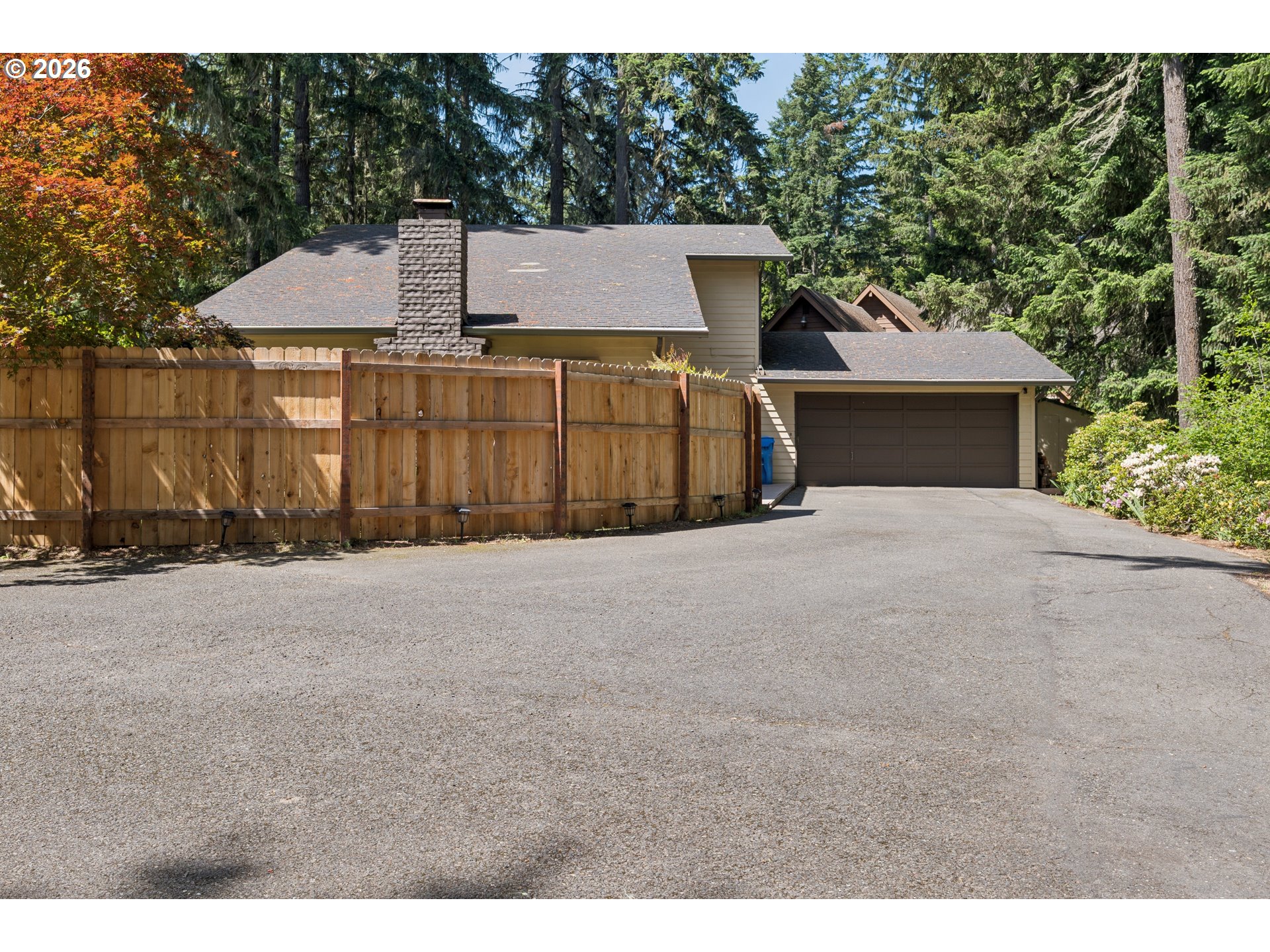 1853 RIDGE WATER DR