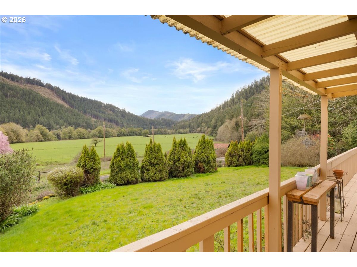 2277 COUGAR CREEK RD