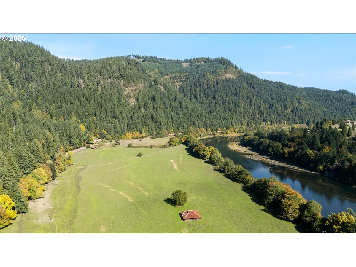 2277 COUGAR CREEK RD