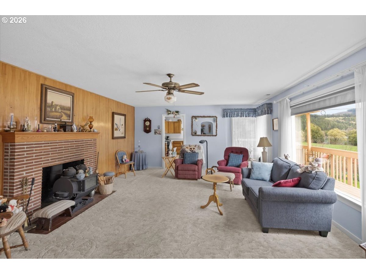 2277 COUGAR CREEK RD