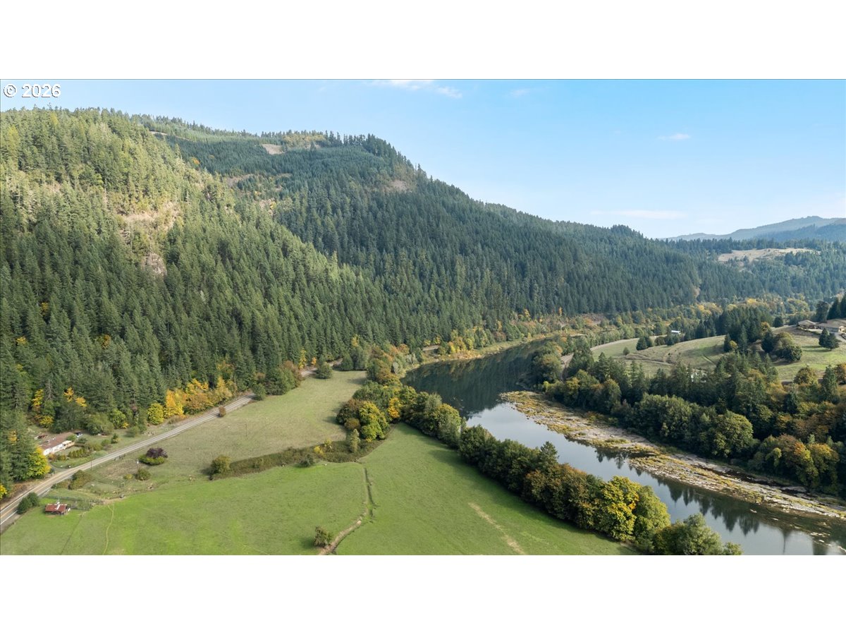 2277 COUGAR CREEK RD