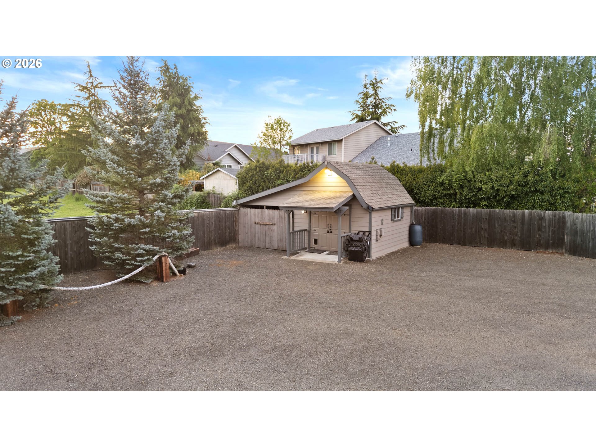 237 CAMBRIDGE DR