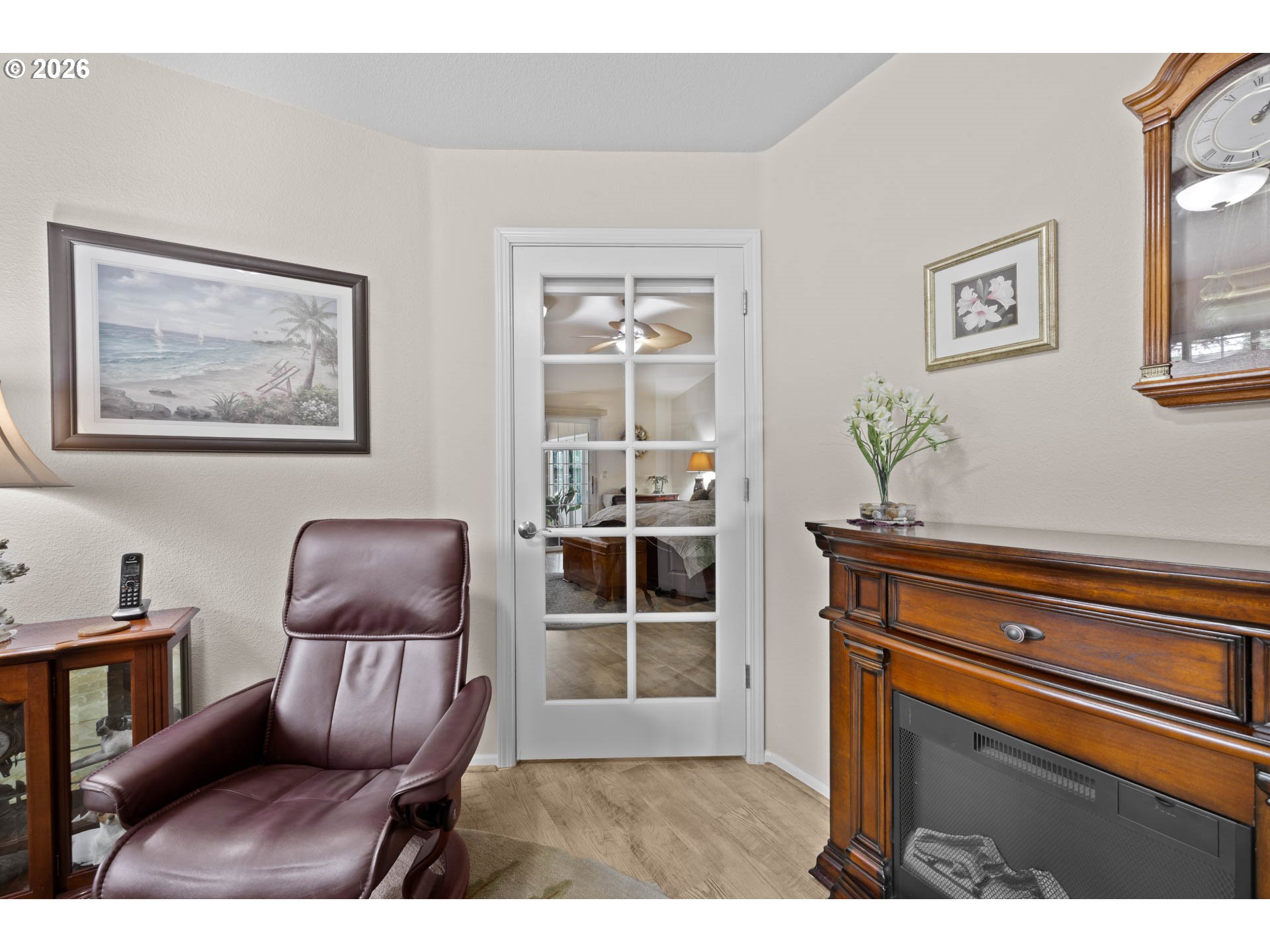 237 CAMBRIDGE DR