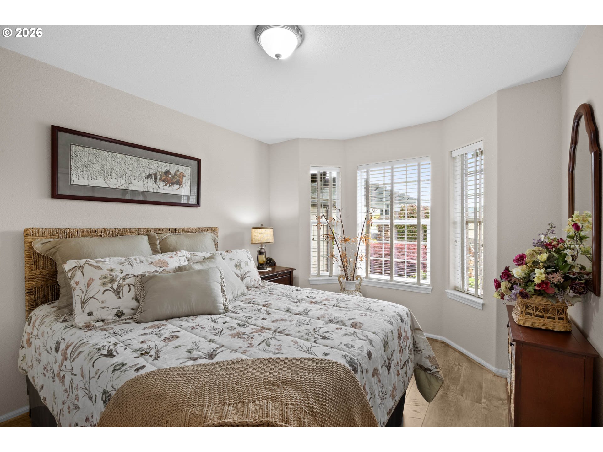 237 CAMBRIDGE DR
