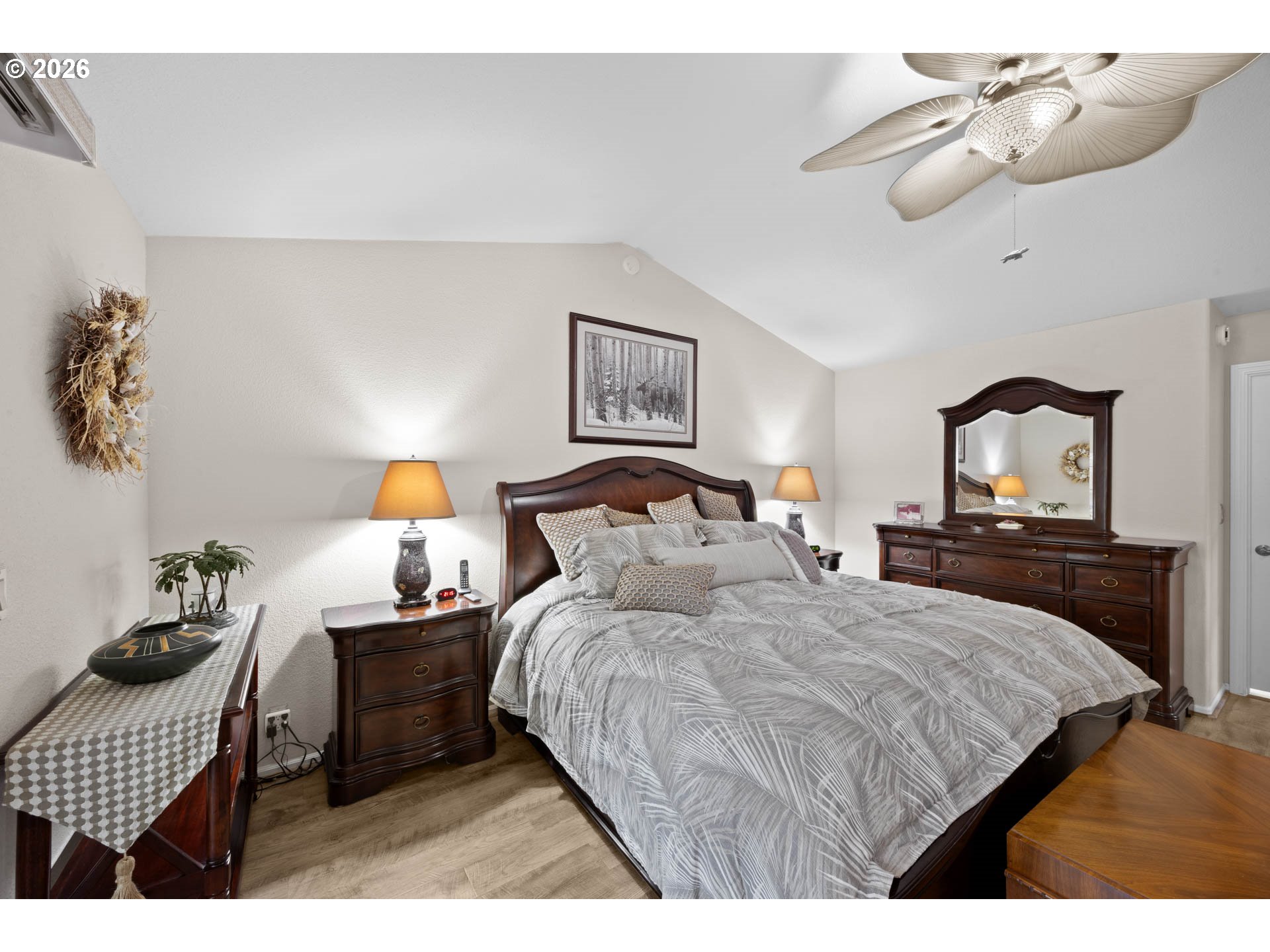 237 CAMBRIDGE DR