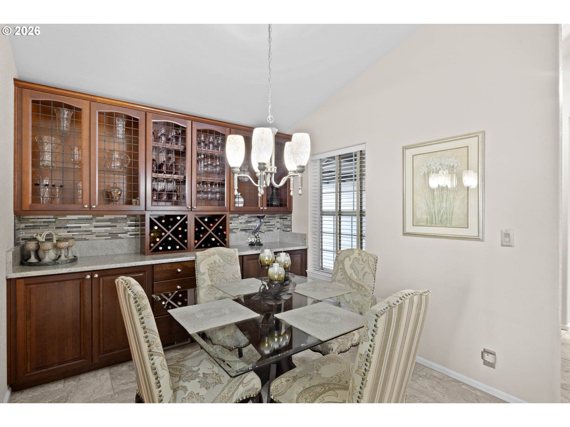 237 CAMBRIDGE DR