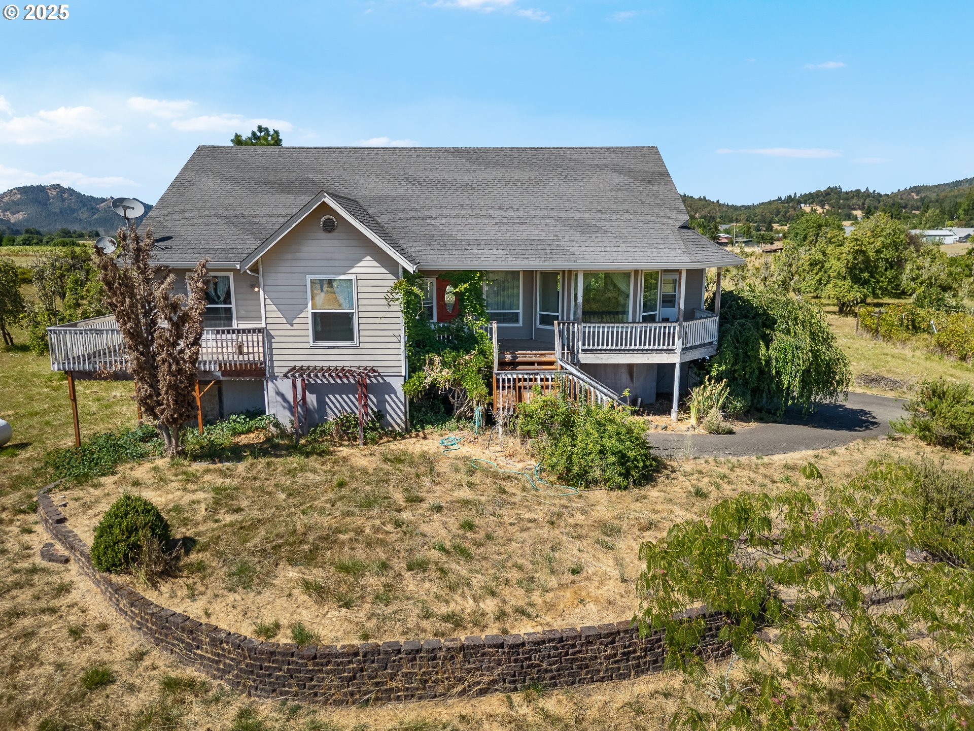360 CAPITAL LN