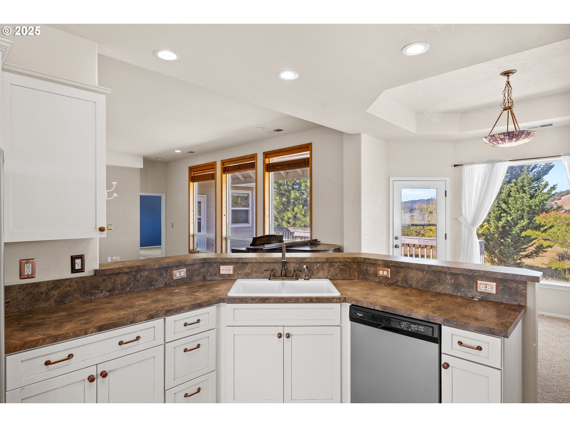 360 CAPITAL LN