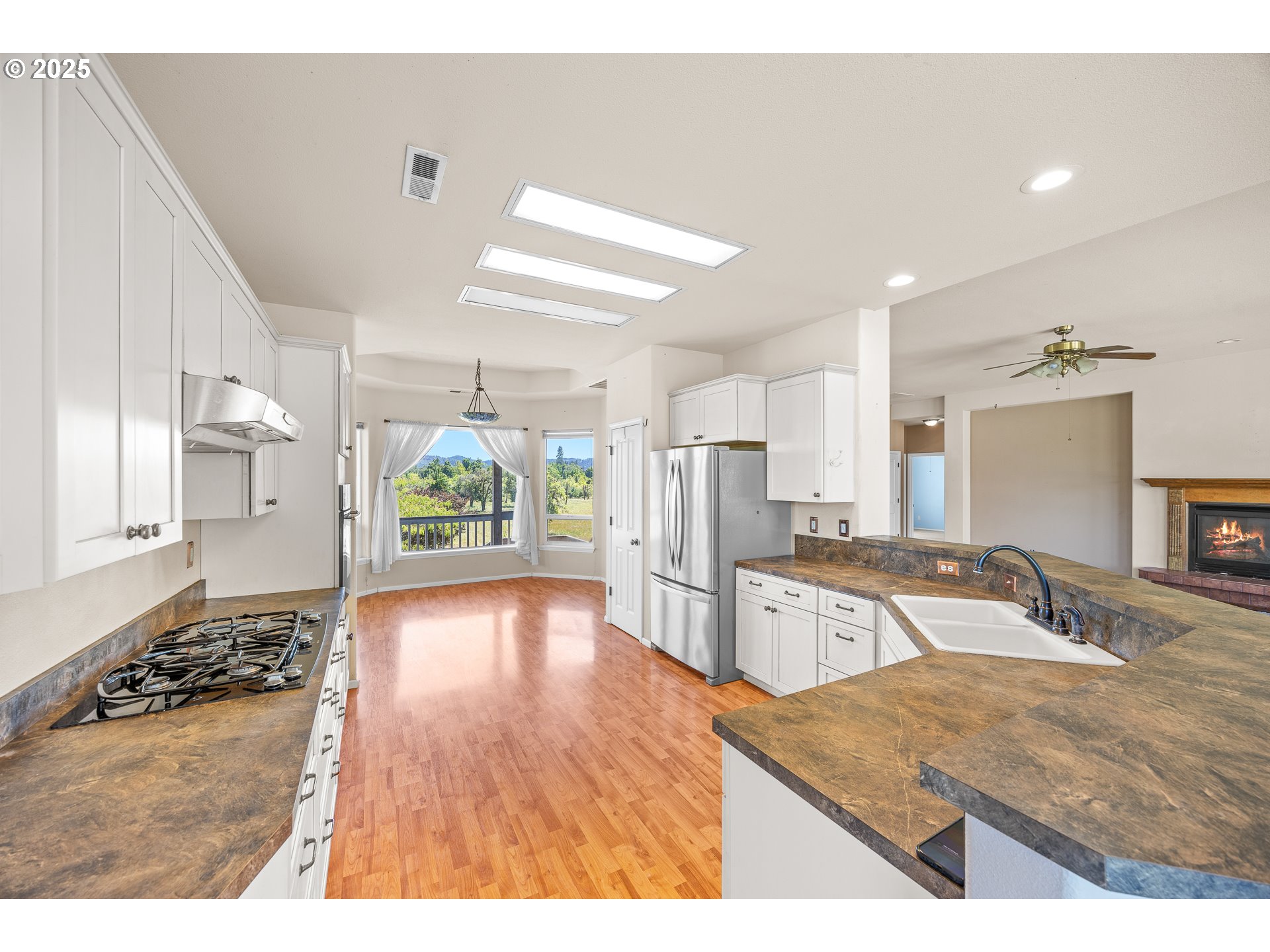 360 CAPITAL LN