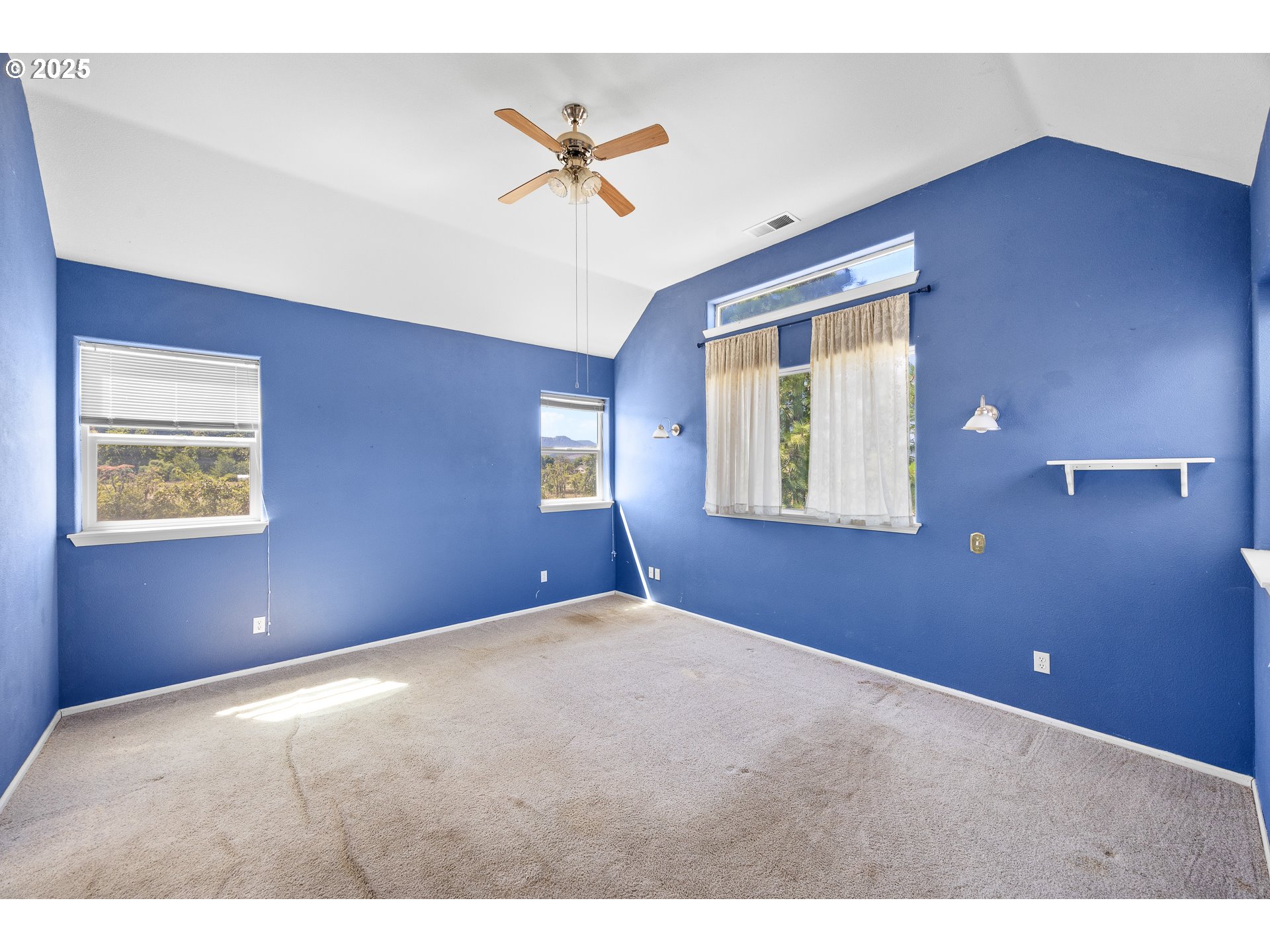 360 CAPITAL LN