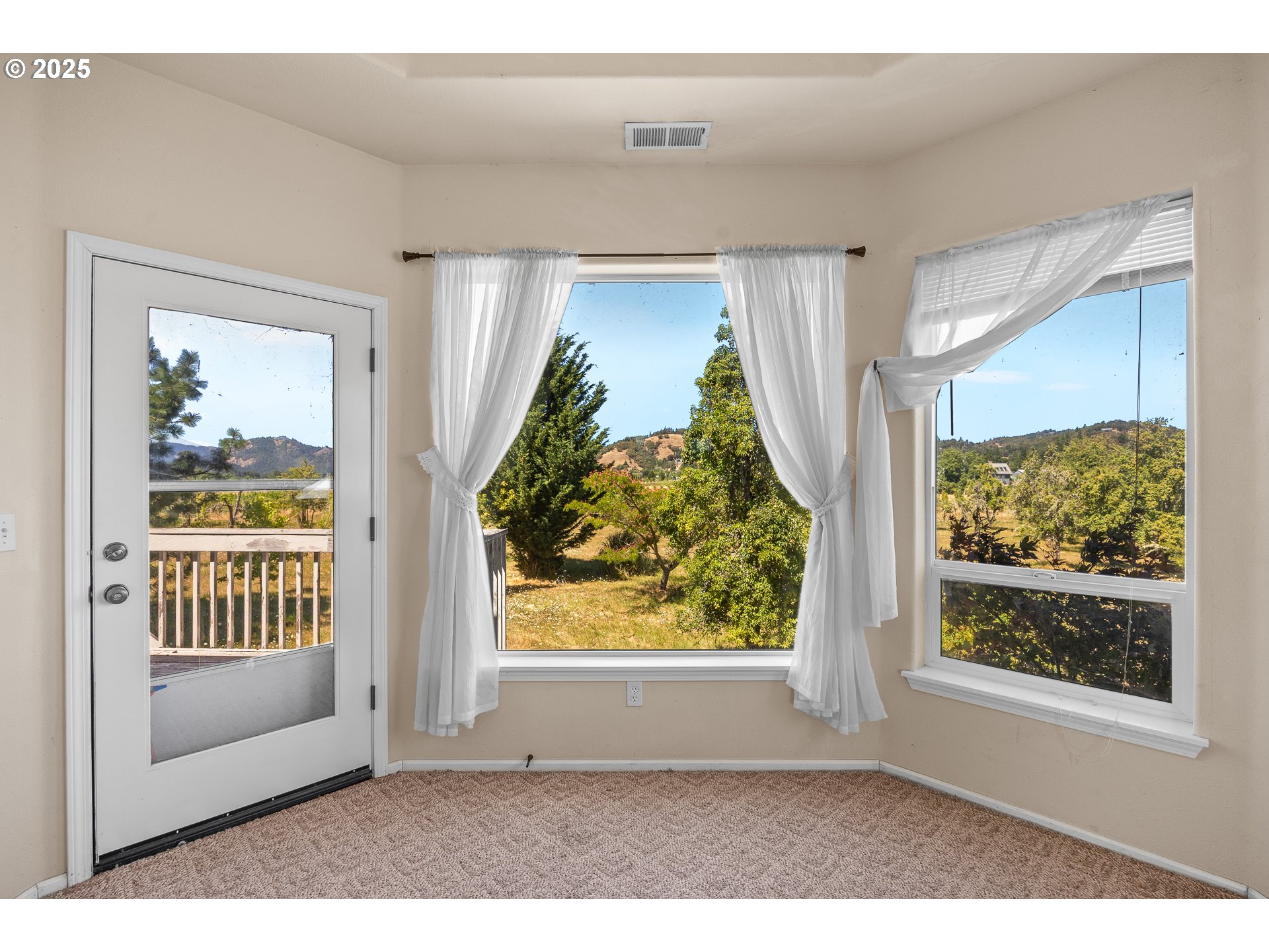 360 CAPITAL LN