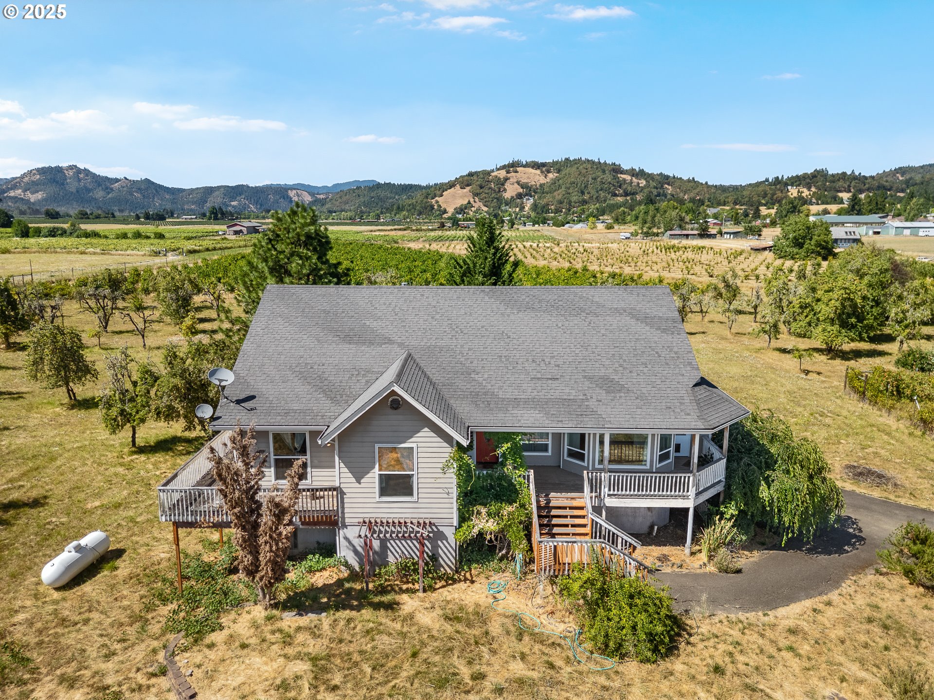 360 CAPITAL LN