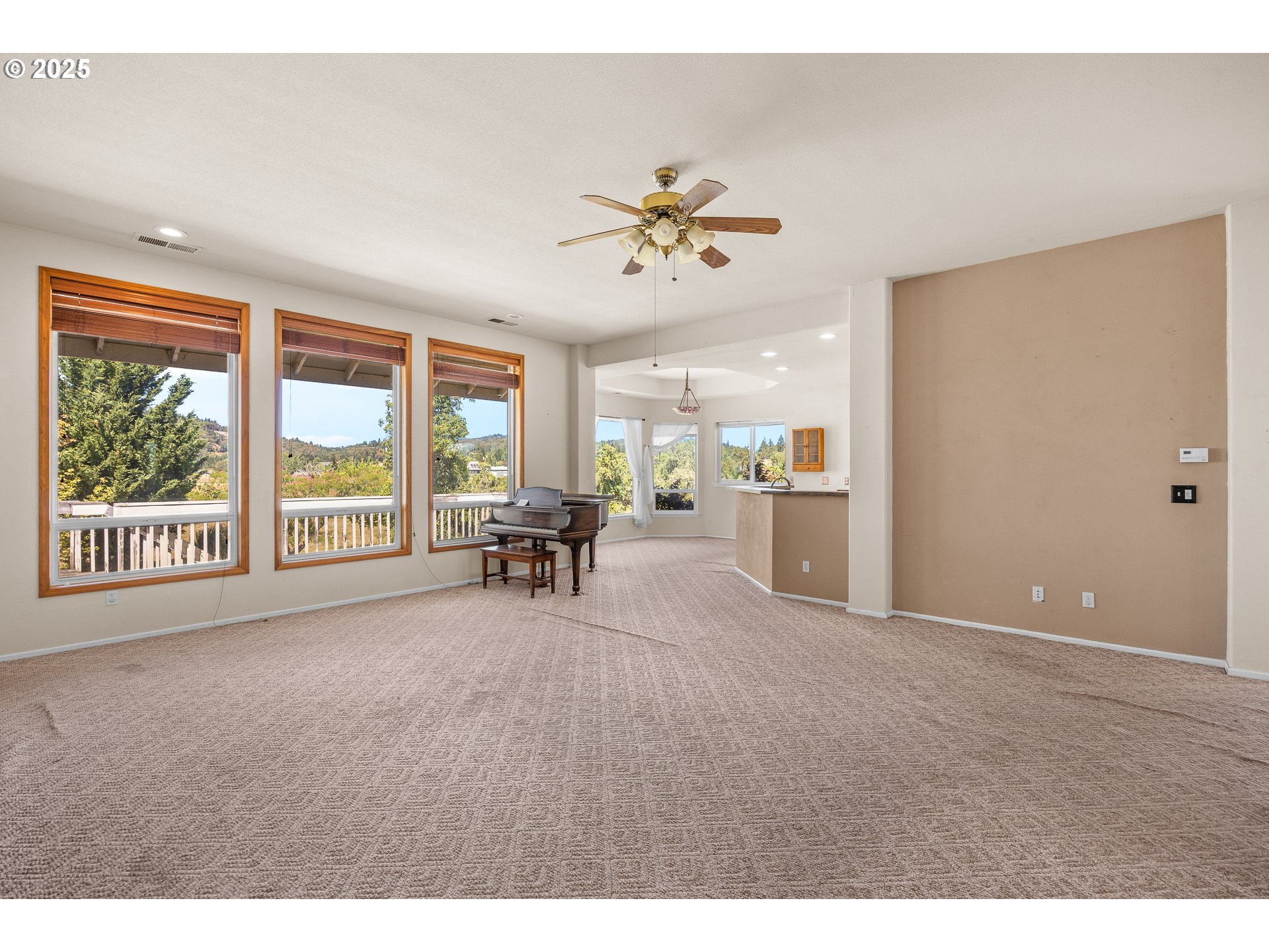 360 CAPITAL LN