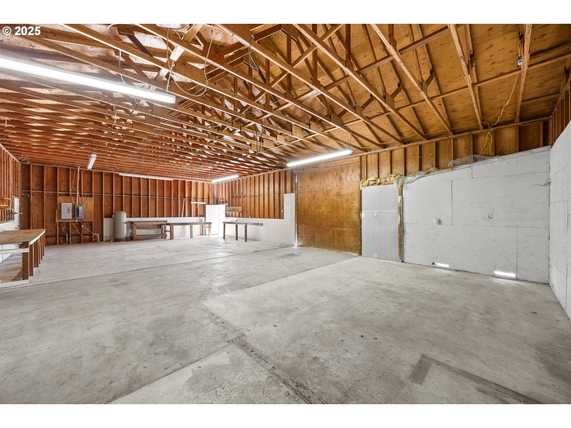 360 CAPITAL LN