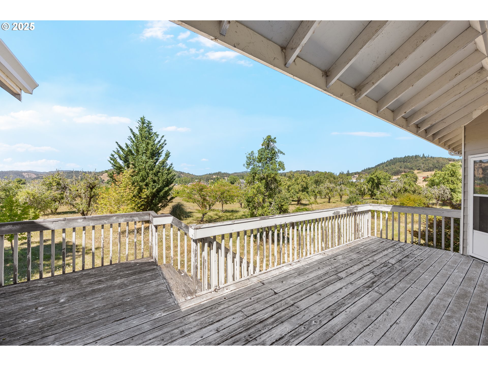 360 CAPITAL LN