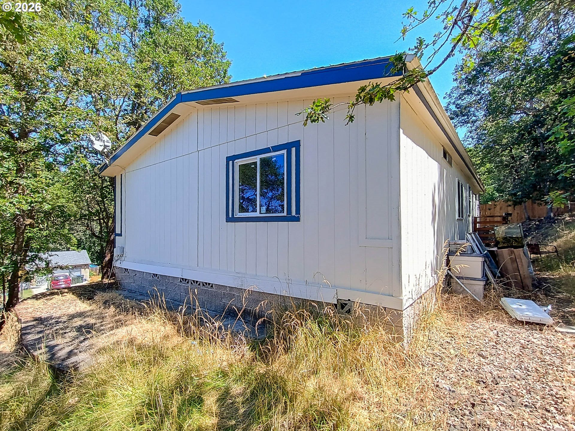 299 NE KIRBY AVE