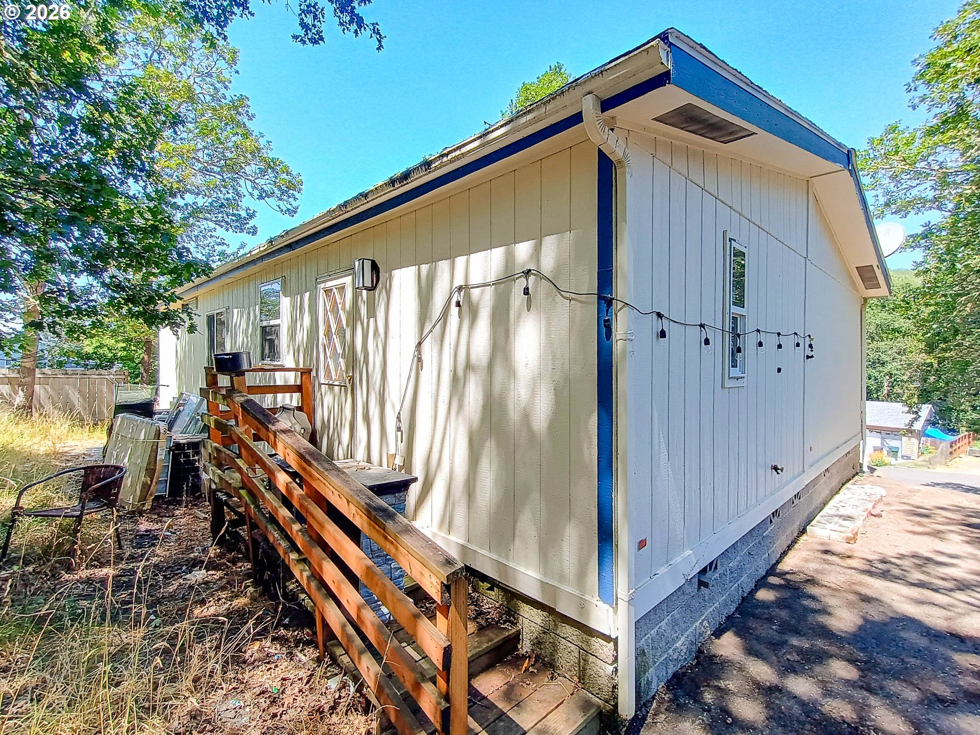 299 NE KIRBY AVE