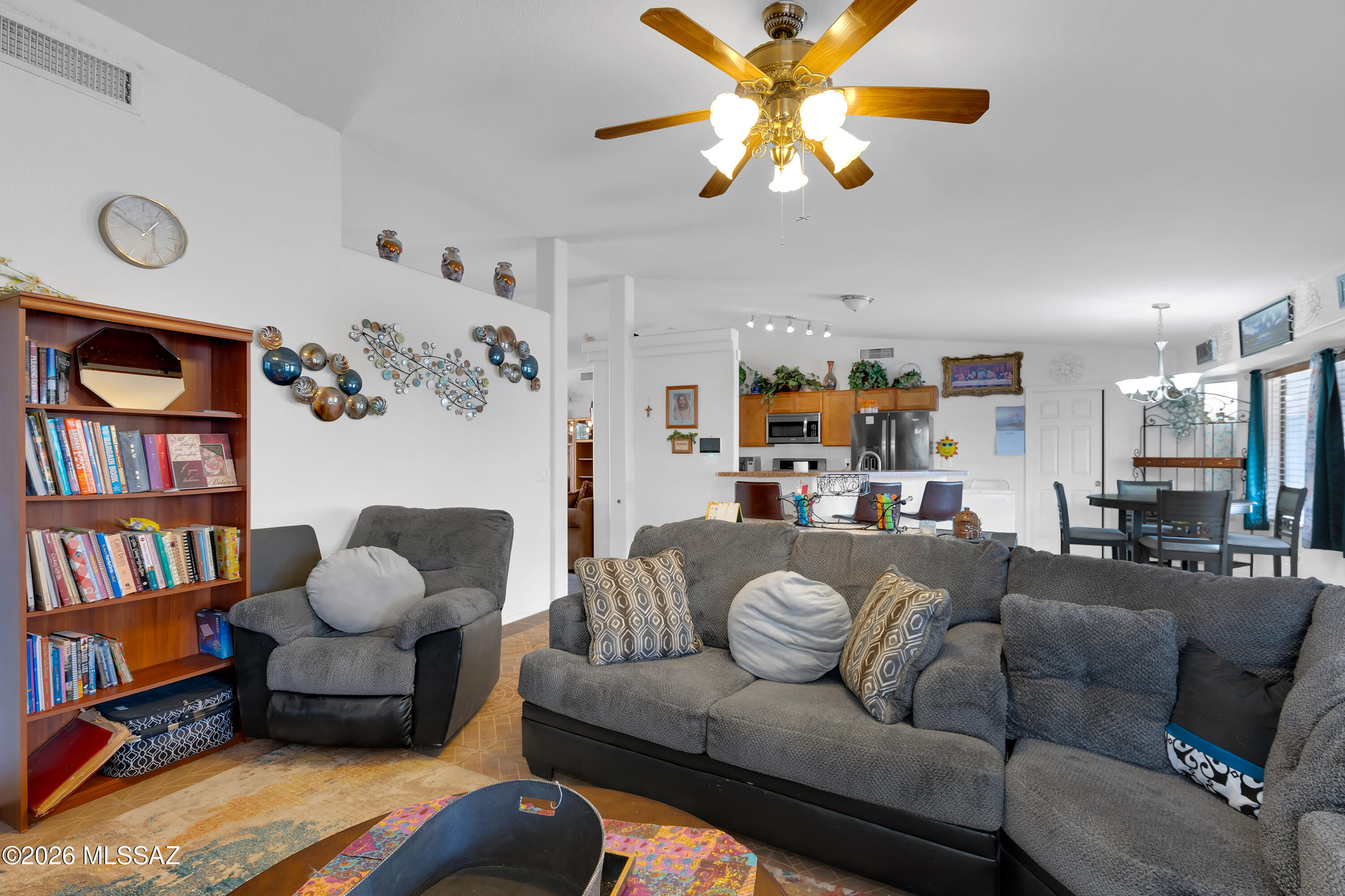 1537 W Thatcher Street