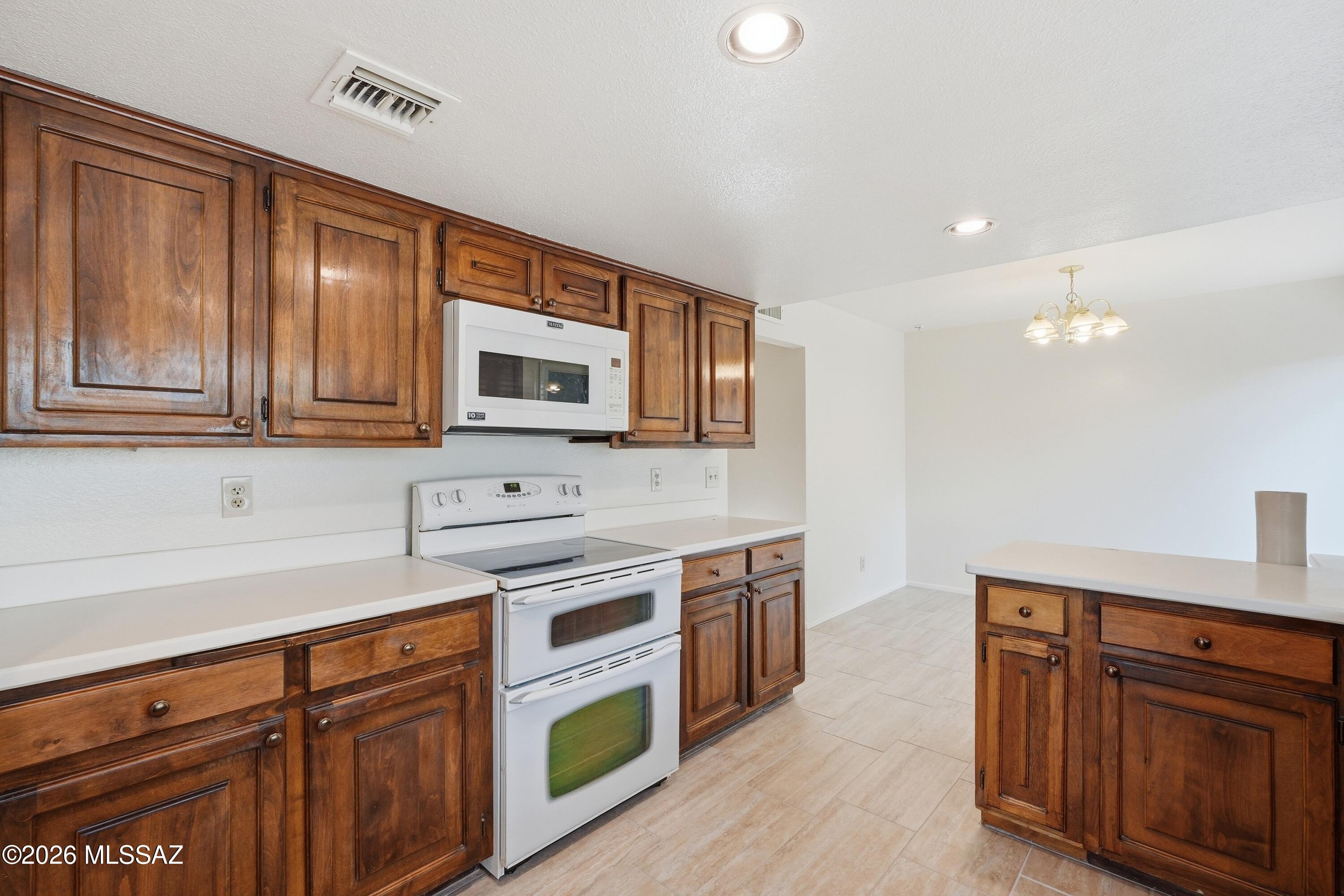 7912 N Casas Cameo