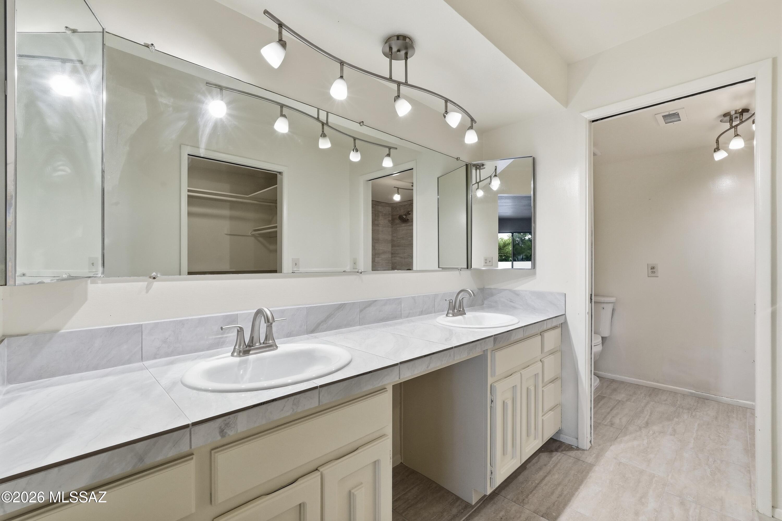 7912 N Casas Cameo