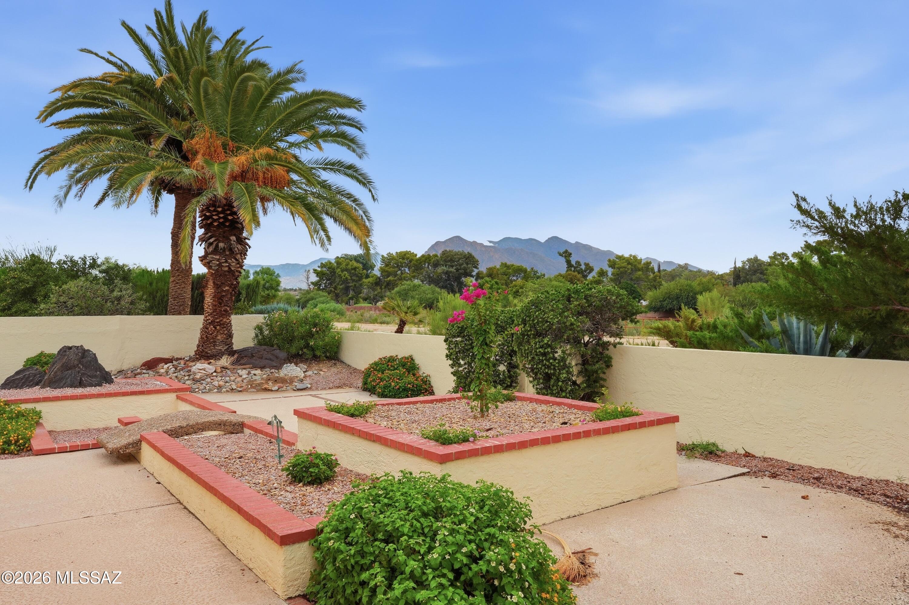 7912 N Casas Cameo