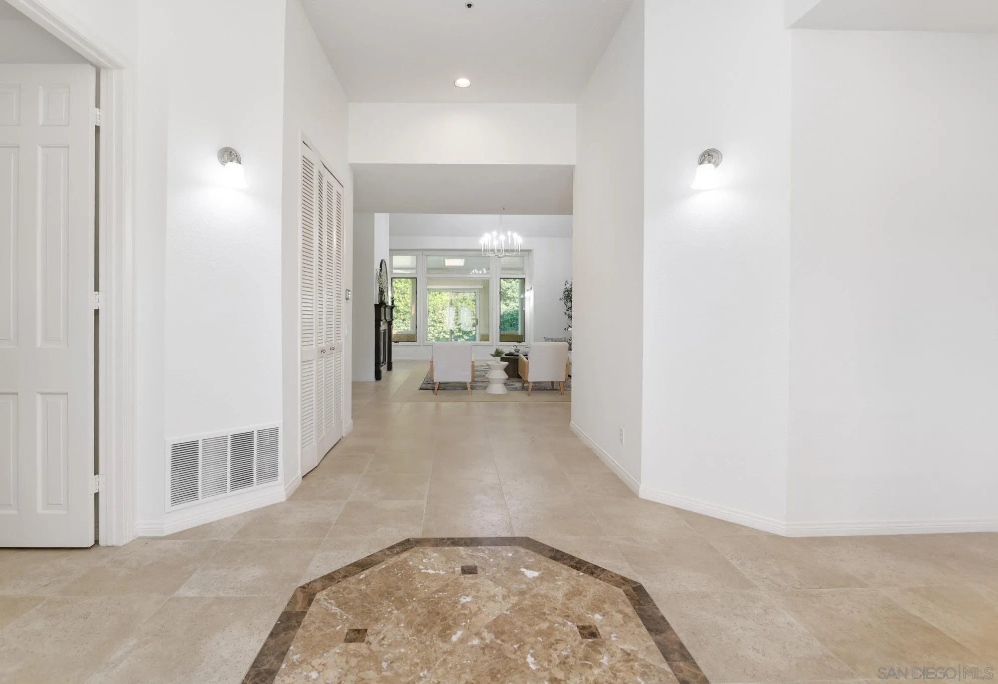 14231 Fox Run Row, San Diego